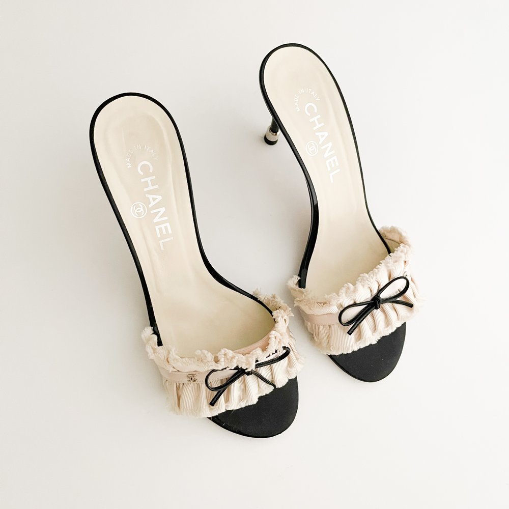 chanel bow sandals