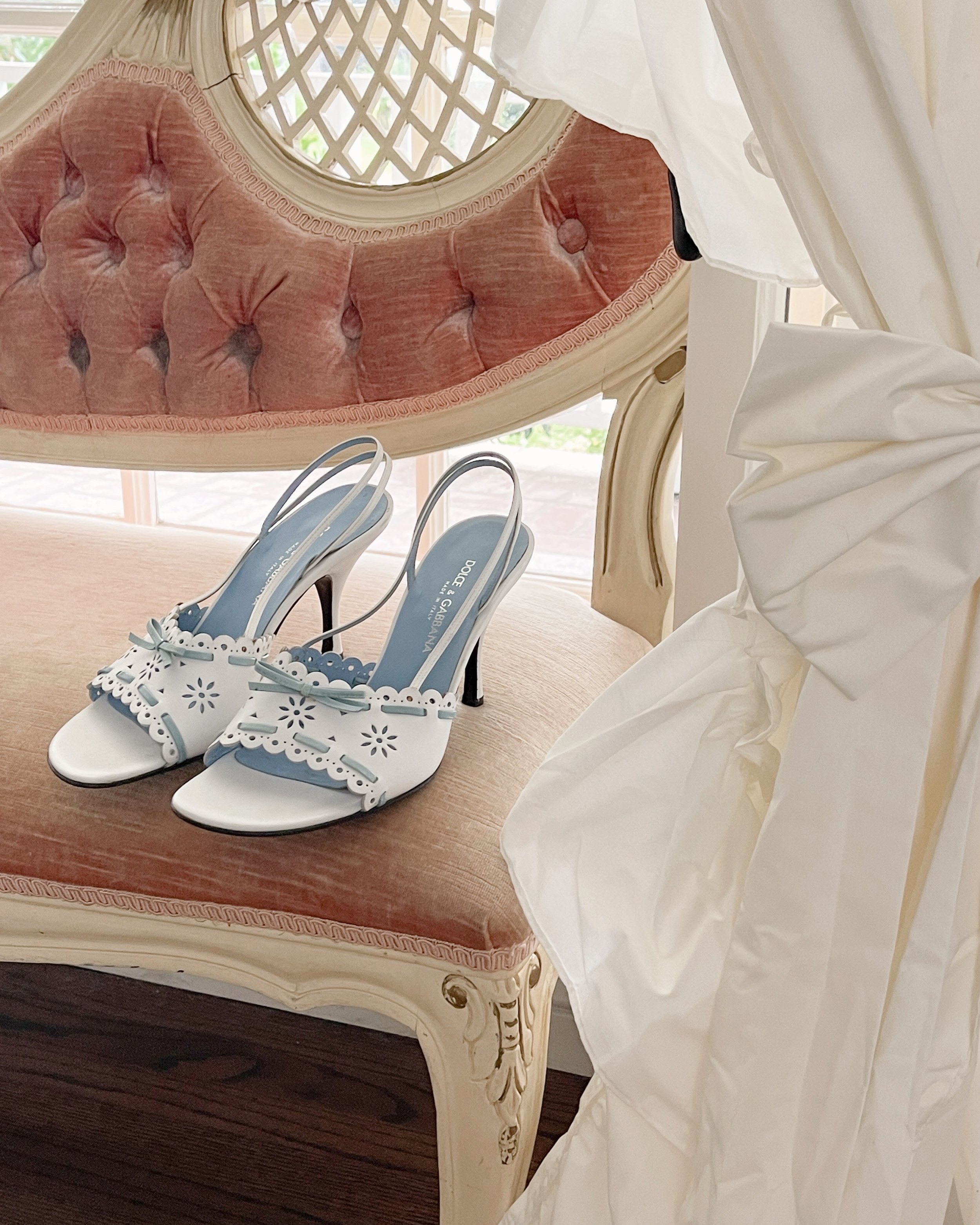 Dolce & Gabbana White & Blue Floral Eyelet Bow Sandal Kitten Slingback ...