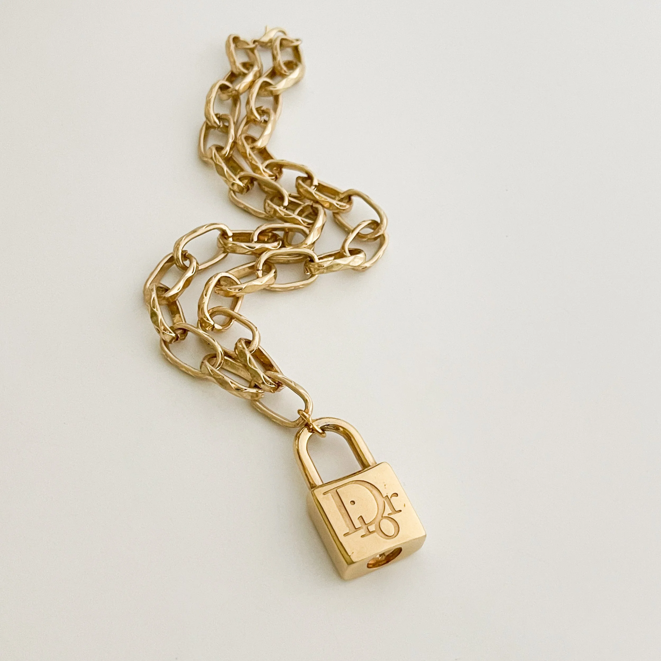 Christian Dior Engraved Lock Reworked Necklace — sororité.