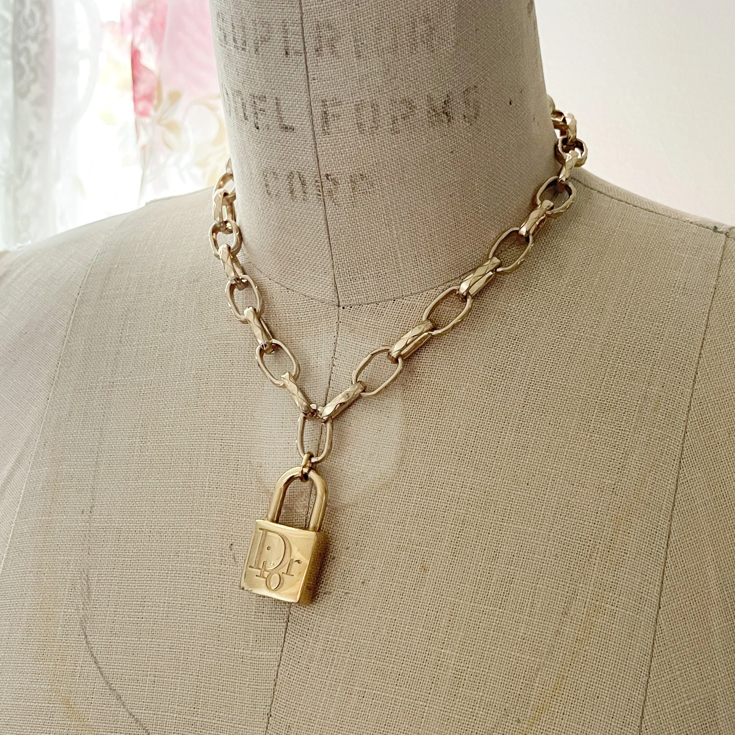 Christian Dior Engraved Lock Reworked Necklace — sororité.