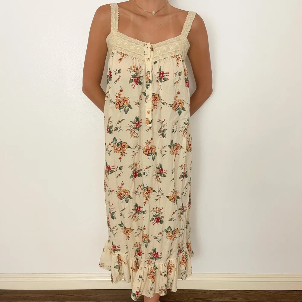 Vintage 1990's VS Country Cream Floral Cotton Prairie Dress (Small)   sororit.