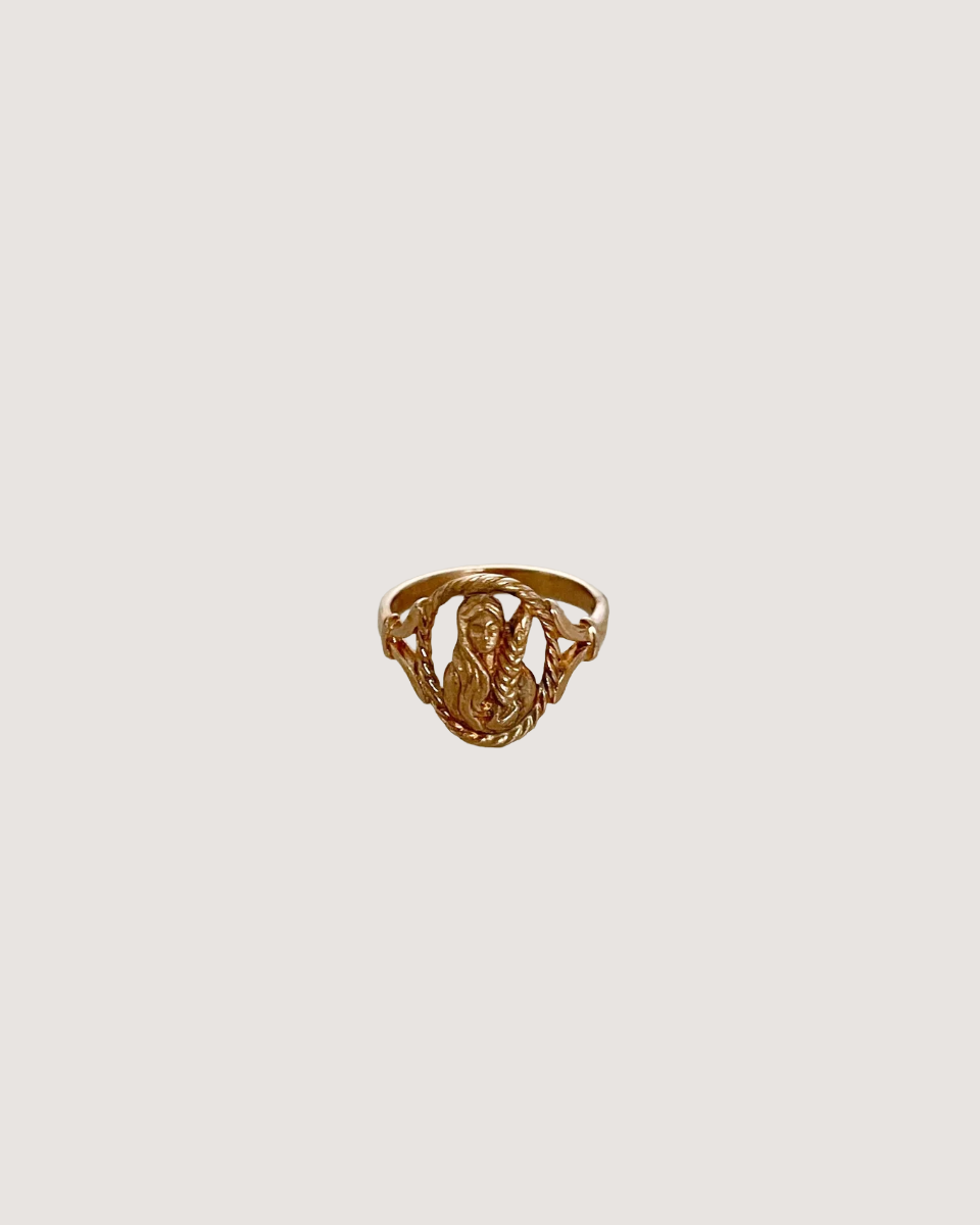 Vintage 1980's Virgo Zodiac Dainty Figural Ring — sororité.
