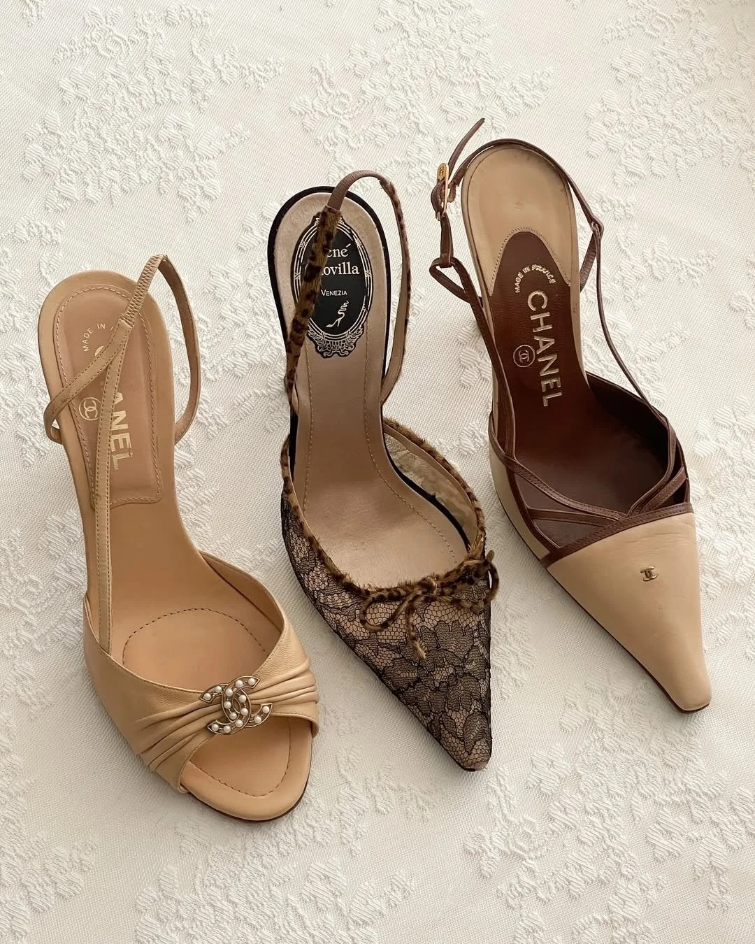 February favorites 〰️ Which piece/look is your favorite? All online this Friday, February 6th at 2:00 P.M. EST / 11:00 A.M. PST.

GIFT WITH PURCHASE: Purchases $350 &amp; up will receive the sororit&eacute; apr&egrave;s-ski tote. Offer valid starting