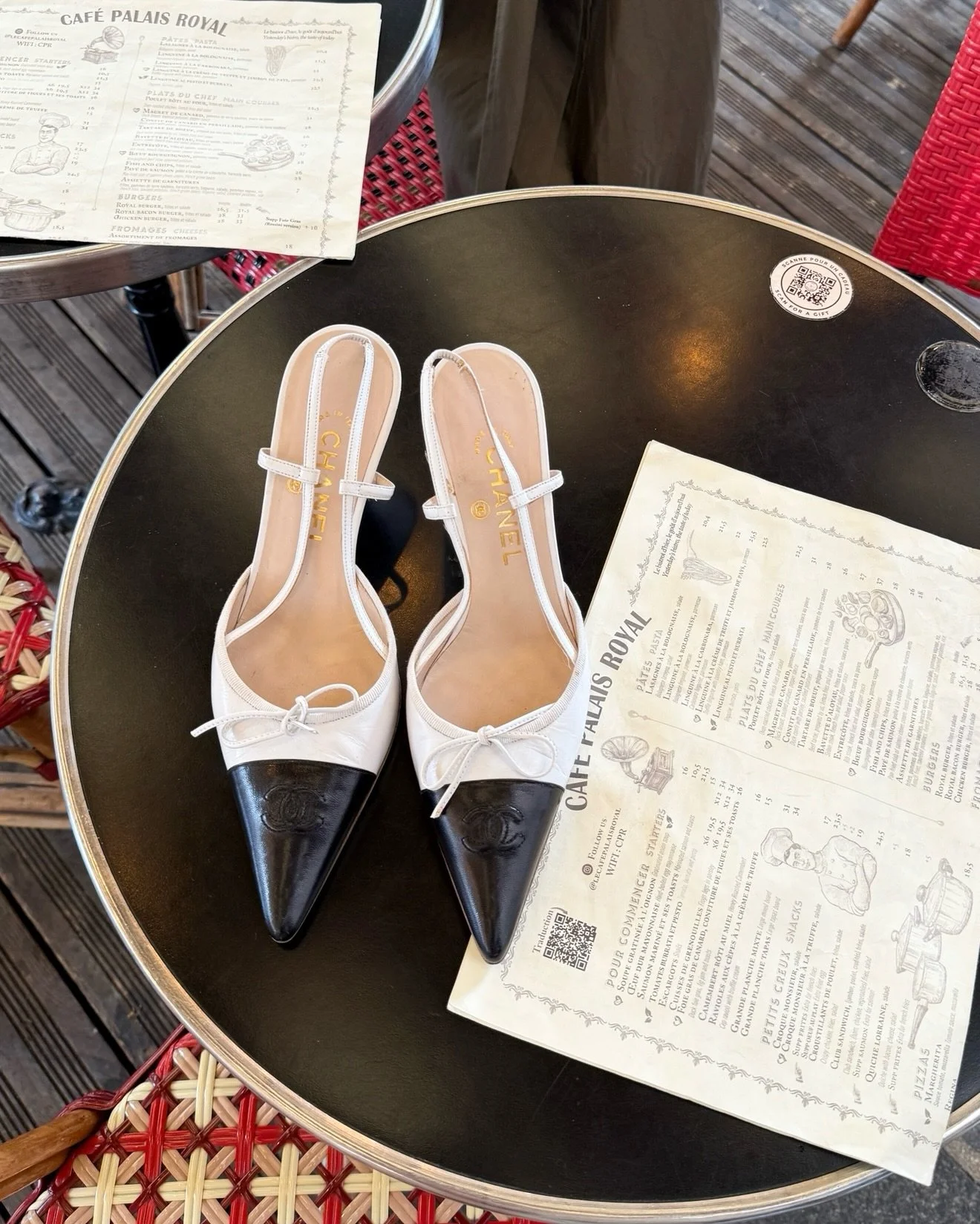 THE PARIS COLLECTION: PART DEUX 🍷 Online Friday, February 27th at 2:00 P.M. EST / 11:00 A.M. PST.

Due to high demand, we will be releasing a second edition of the sororit&eacute; Paris collection. An ode to Parisian romance, the Paris collection wa