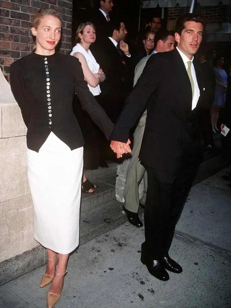 Carolyn Bessette Kennedy wearing a pair of Manolo Blahnik heels, 1998 🗂️ One of our client-favorite vintage heels styles returns to the shoppe next Friday, March 27th at 2:00 P.M. EST / 11:00 A.M. PST in the sororit&eacute; S/S 2026 collection.