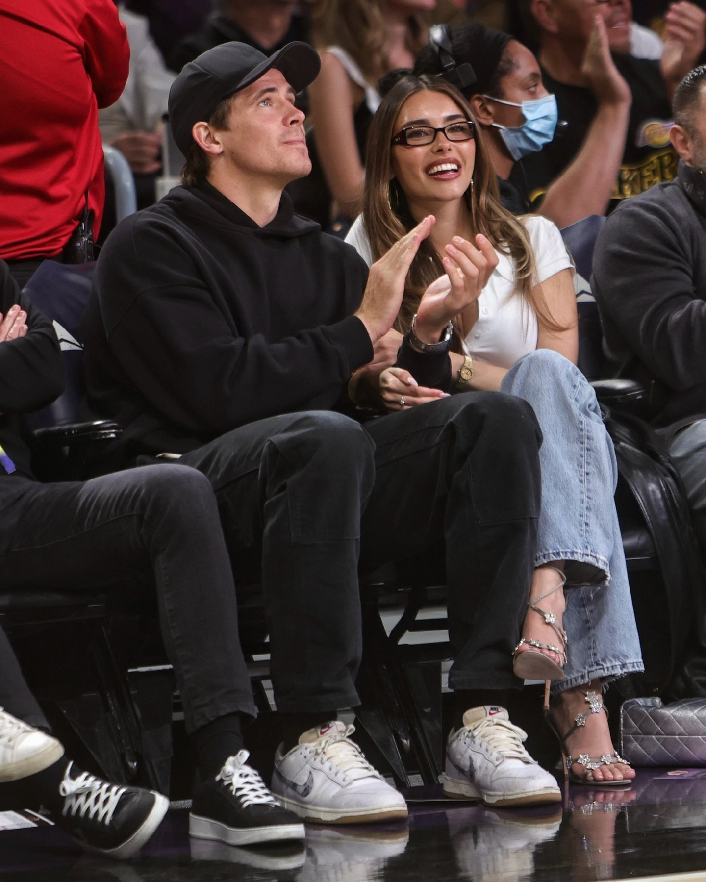 @madisonbeer wears her Manolo Blahnik star heels from sororit&eacute; courtside. 🌟✨