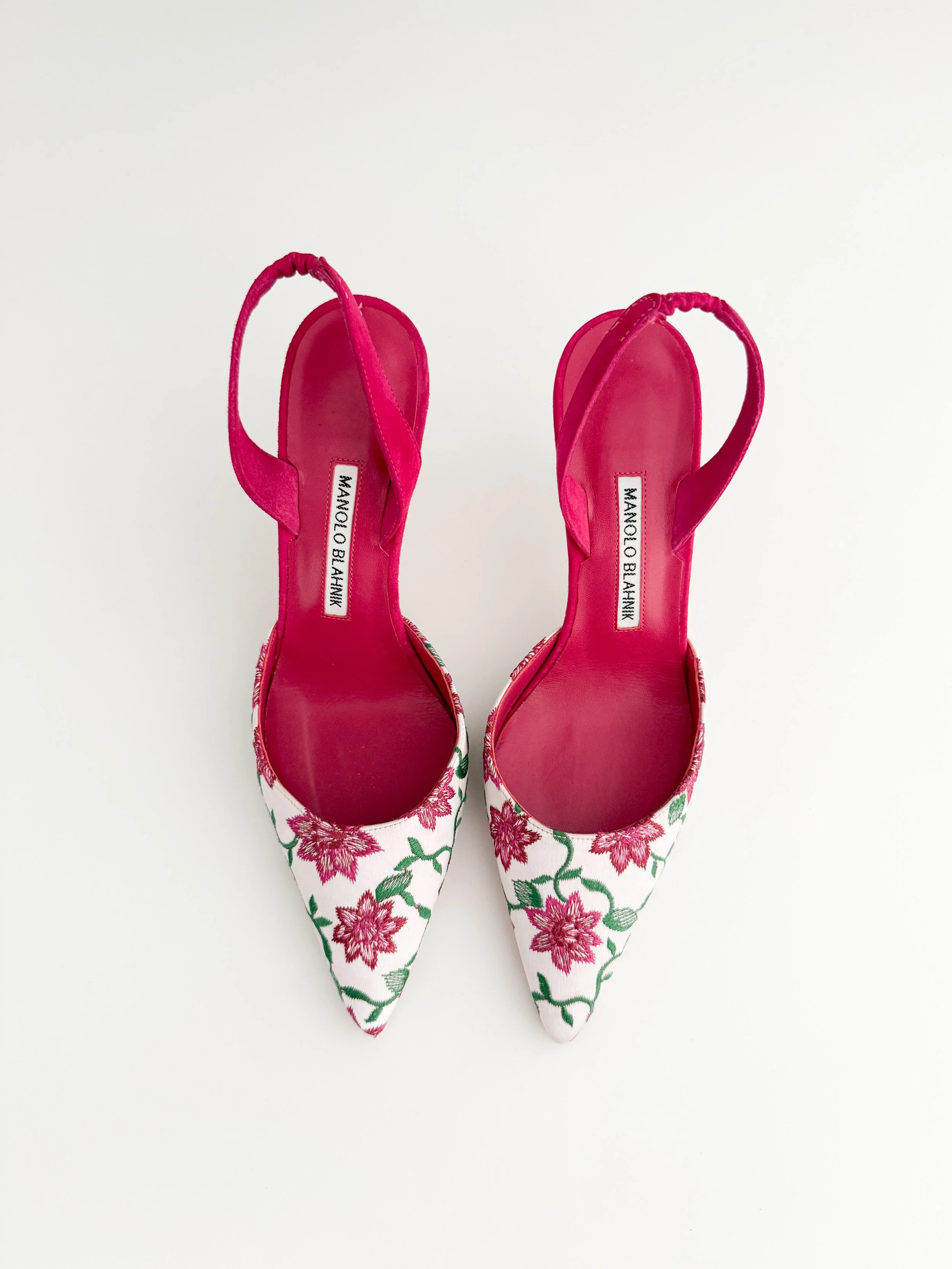 Manolo Blahnik 刺繍　ヒール Manolo Blahnik Floral Embroidered Slingback Mule Heels (IT