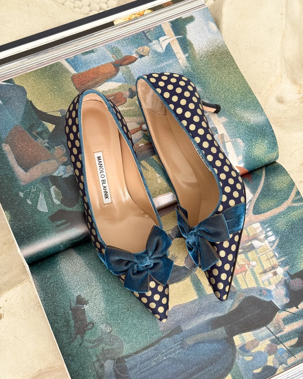 MANOLO BLAHNIK ロイヤルブルー　ハンギシ 37 楽天市場】MANOLO BLAHNIK マノロブラニク パンプス HANGISI FMC SATIN