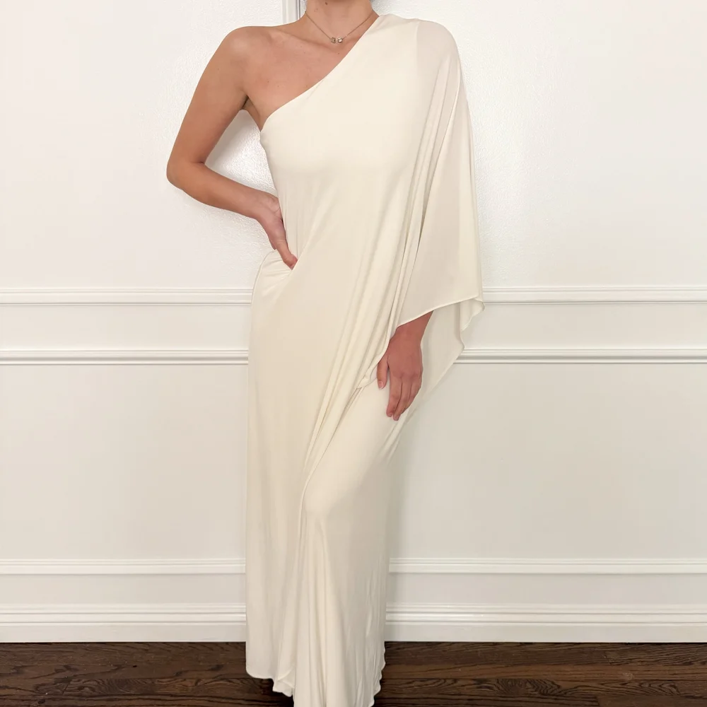 Halston Signature White One-Shoulder Draping Gown (S-M) —