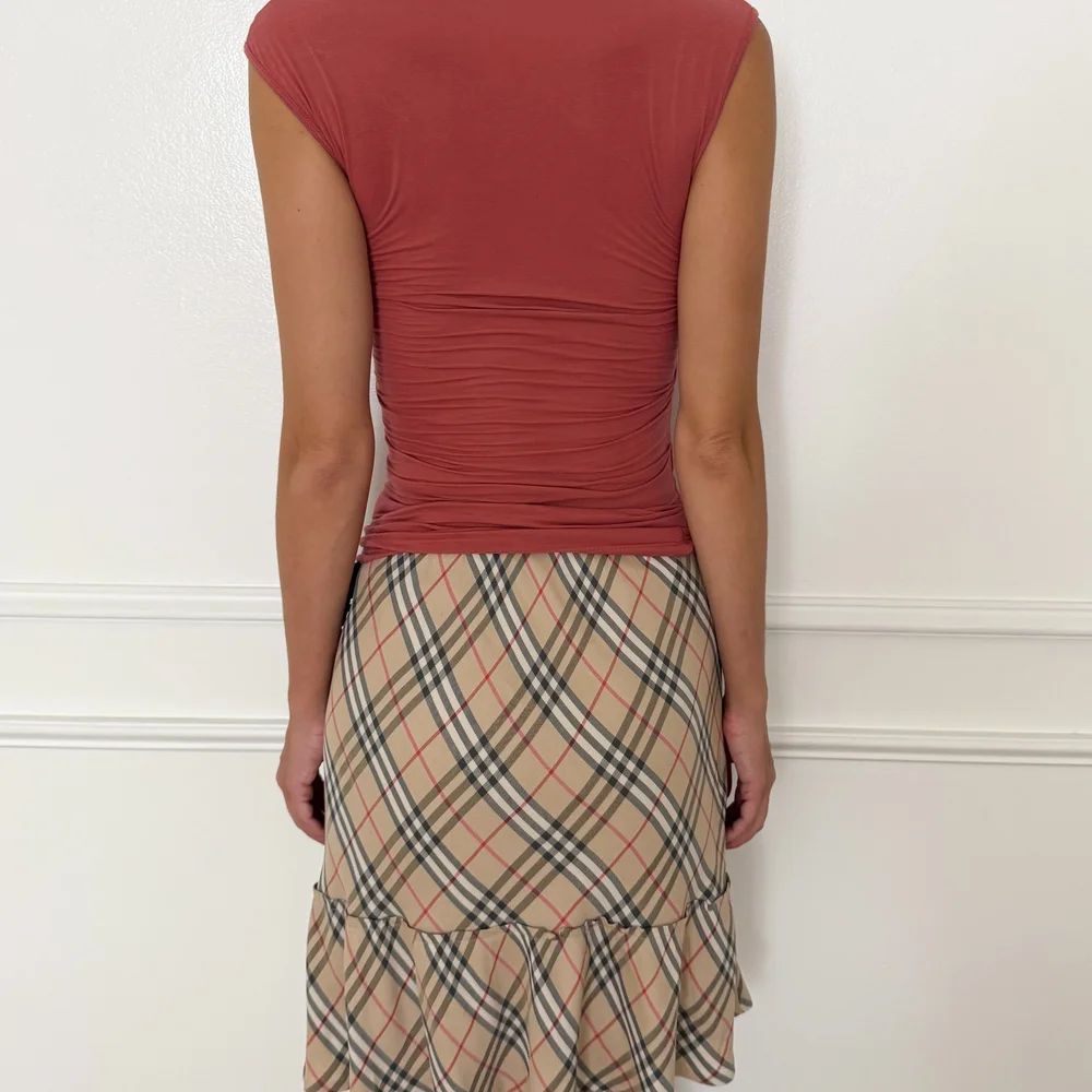 Burberry Nova Plaid Wrap Skirt (Medium) — sororité.
