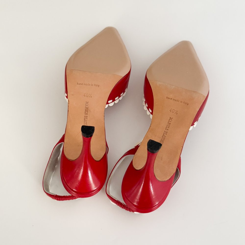 Manolo Blahnik Red & White Scallop Leather Slingback Mule Manolo Blahnik Red & White Scallop Leather Slingback Mule