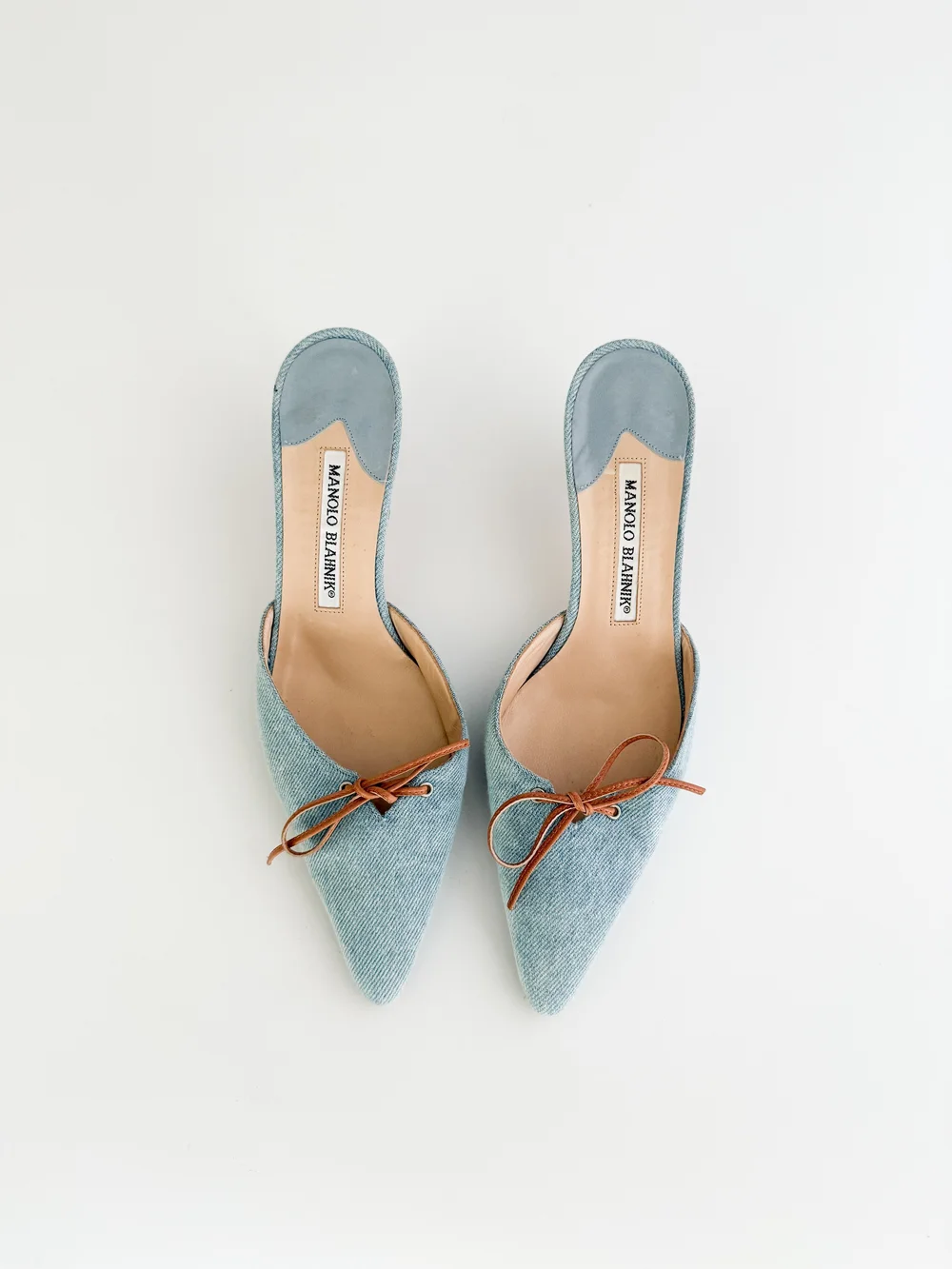 靴 MANOLO BLAHNIK /RUBY 37.5 Manolo Blahnik Denim Bow Kitten Mule Heels (US 7.5 / IT 37.5