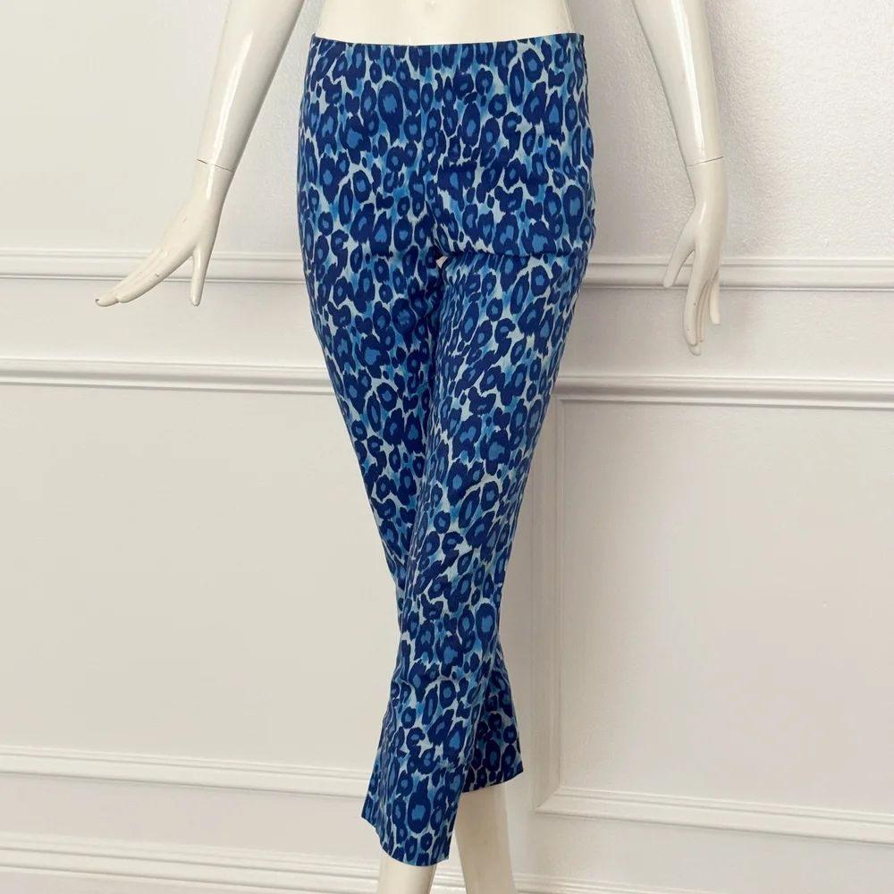 LOVE MOSCHINO 花柄 カジュアルパンツ　27 Moschino Cheap & Chic Blue Leopard Capris (Small) — sororité.