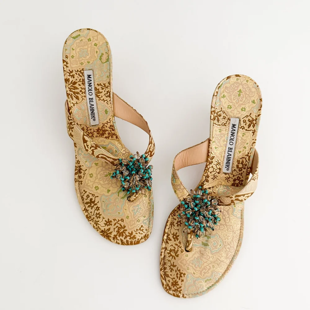 値下げ)ベージュ　ハイヒール　ショーガール　ポールダンス Manolo Blahnik Gold & Turquoise Beaded Sandal Heels (US 7.5 / IT