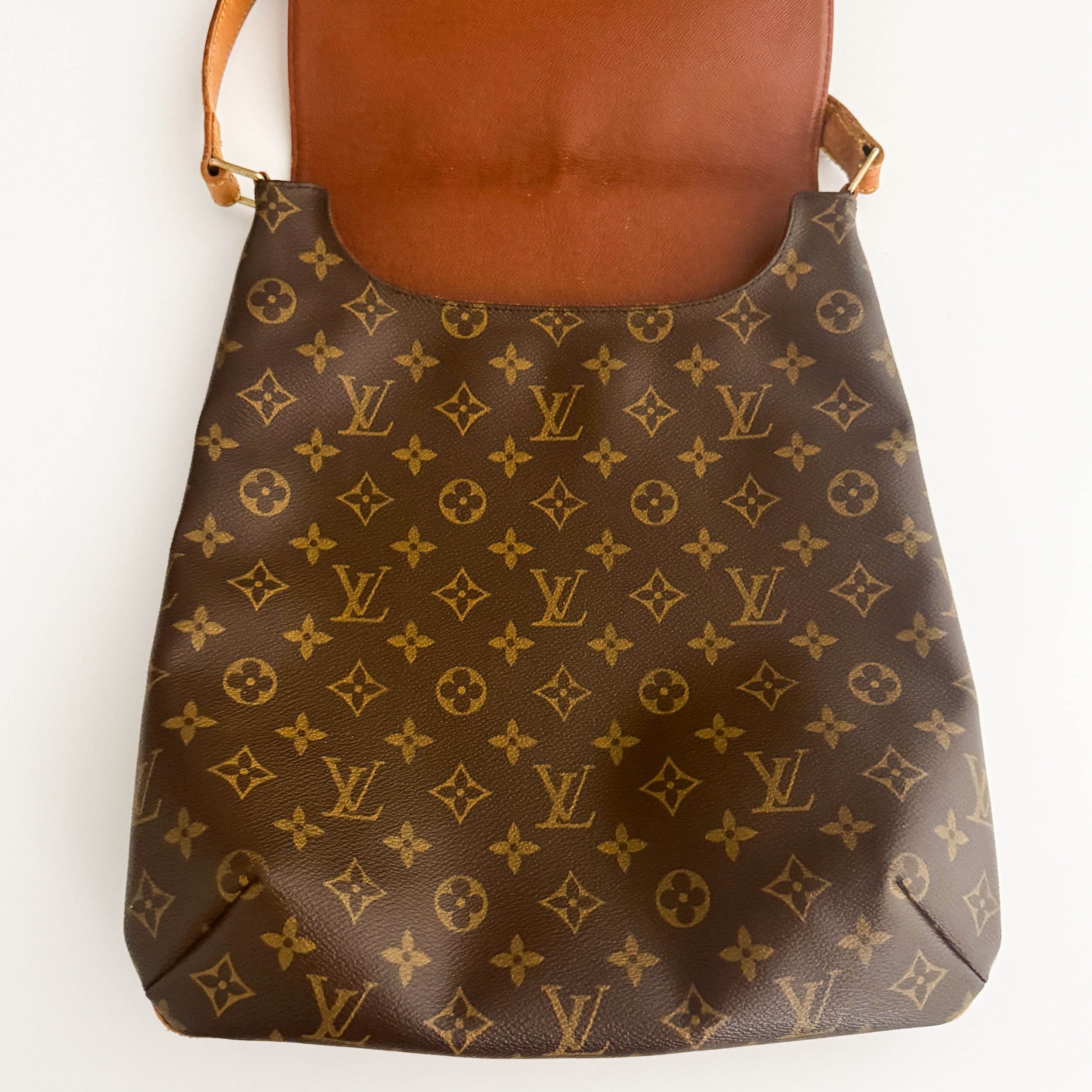 Balenciaga Iconic Leather The First 2Way City Bag — sororité. Balenciaga Iconic Leather The First 2Way City Bag — sororité.