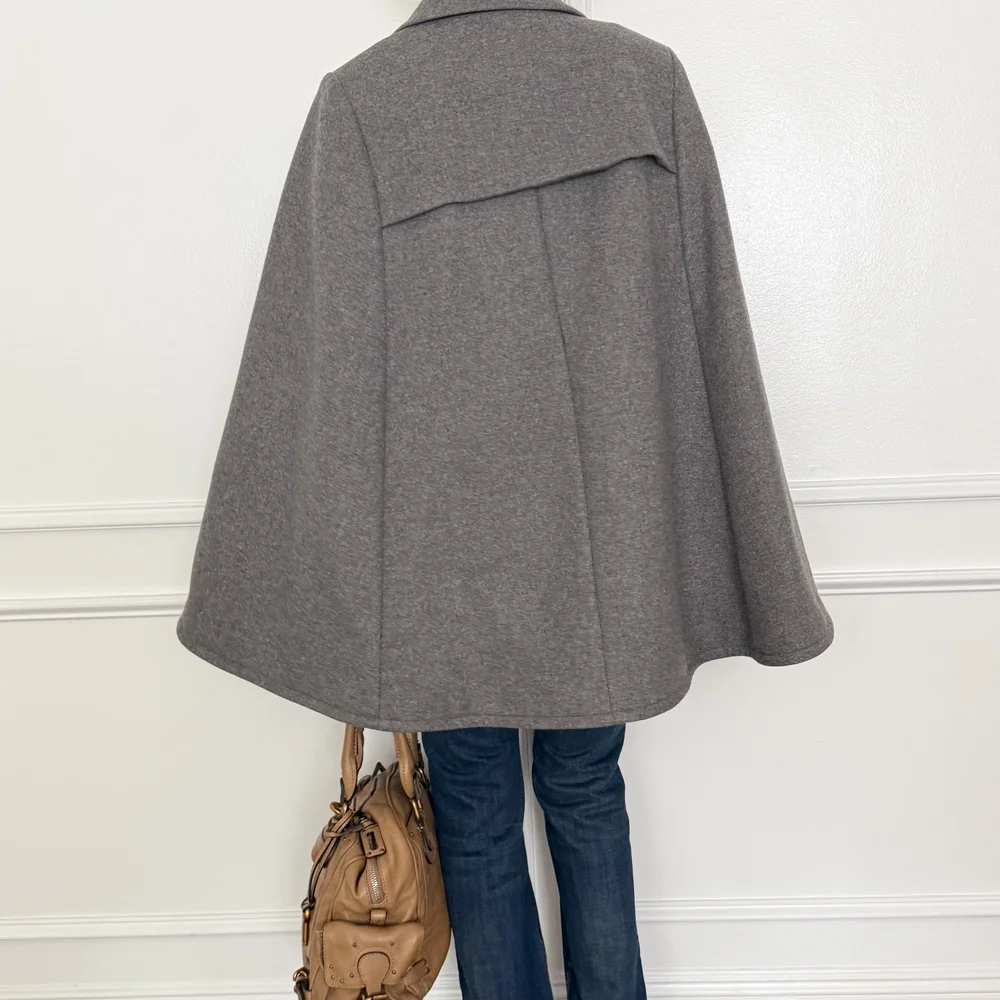 Chloé F/W 2015 Runway Gray Double-Breasted Peacoat Cape (Large