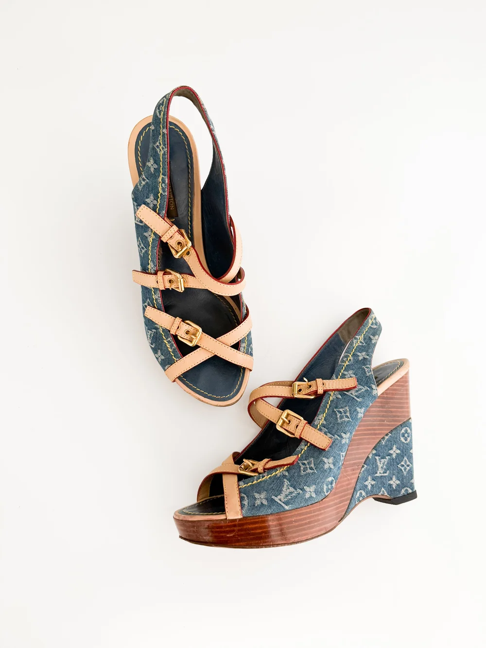 靴 Vintage Louis Vuitton Wedge Sandals Louis Vuitton Vintage 