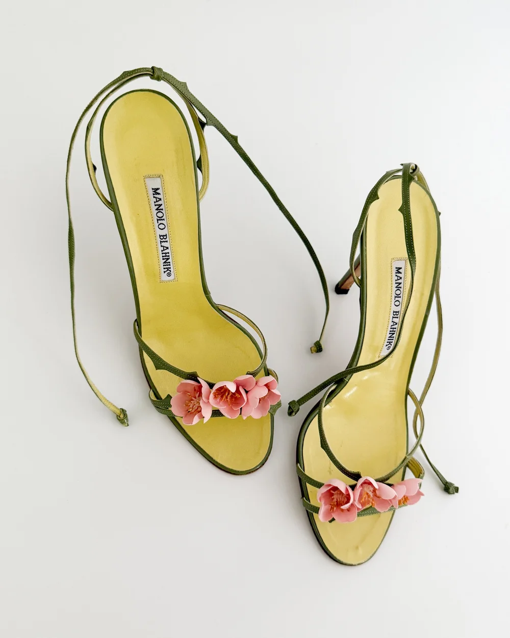 MANOLO BLAHNIK イエローサンダル マノロブラニクのイエローサンダル ｜bo-te（ボーテ）