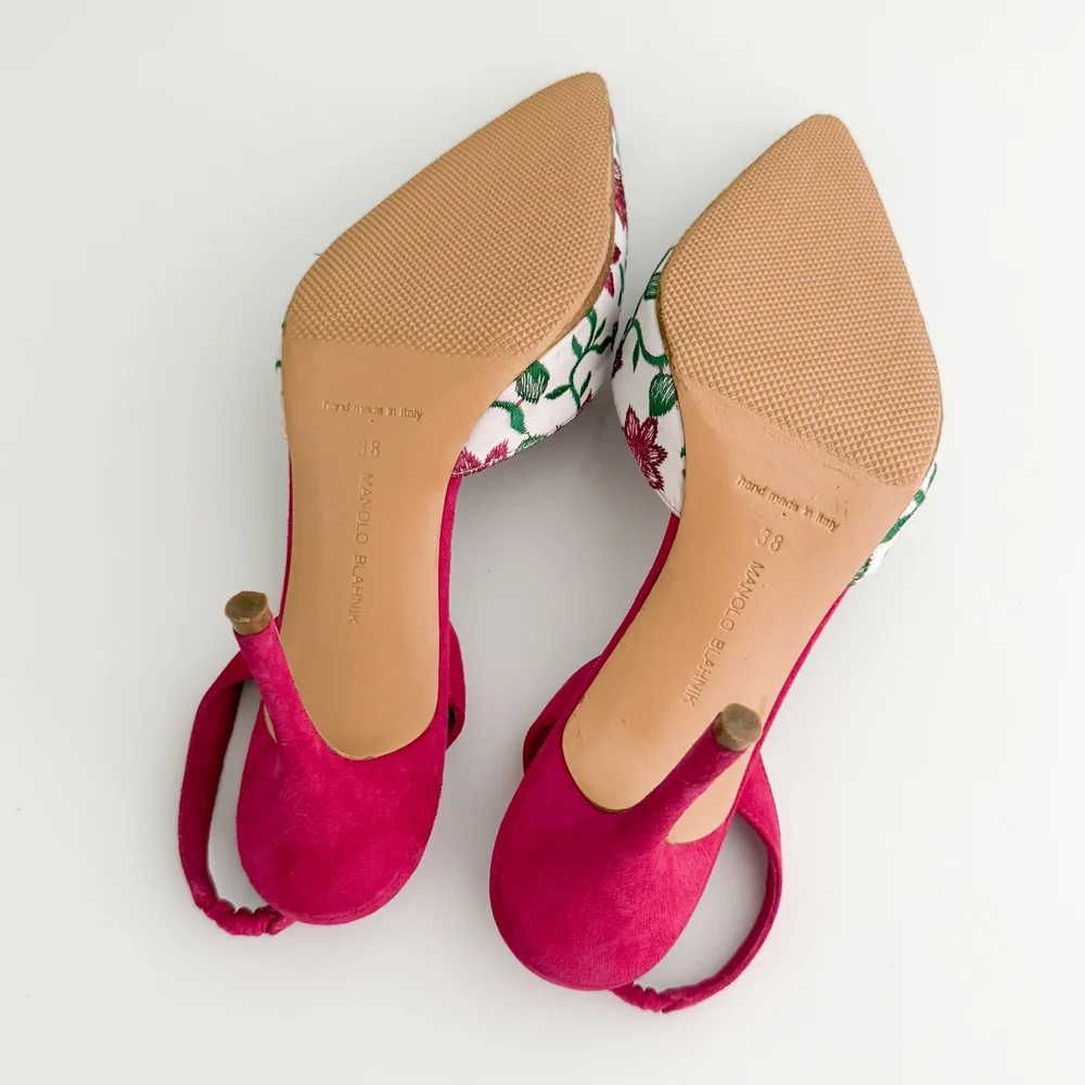 Manolo Blahnik 花柄ミュール 38 Manolo Blahnik Floral Embroidered Slingback Mule Heels (US 8