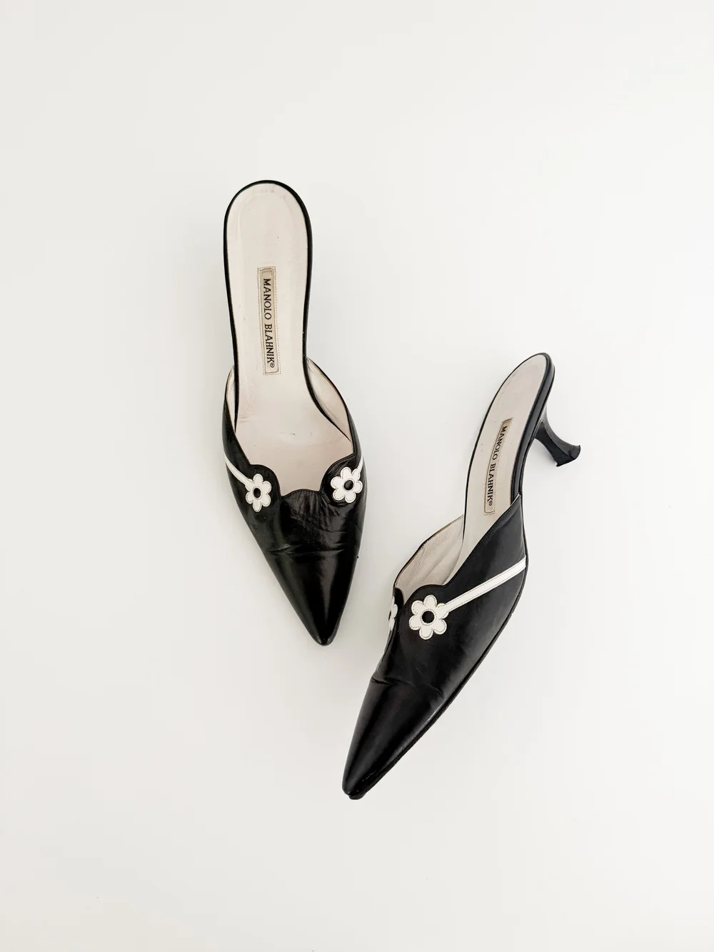 MANOLO BLAHNIK 25SSブラックメイセイル50 レザーミュールヒール MANOLO BLAHNIK 25SSブラックメイセイル50 レザーミュールヒール