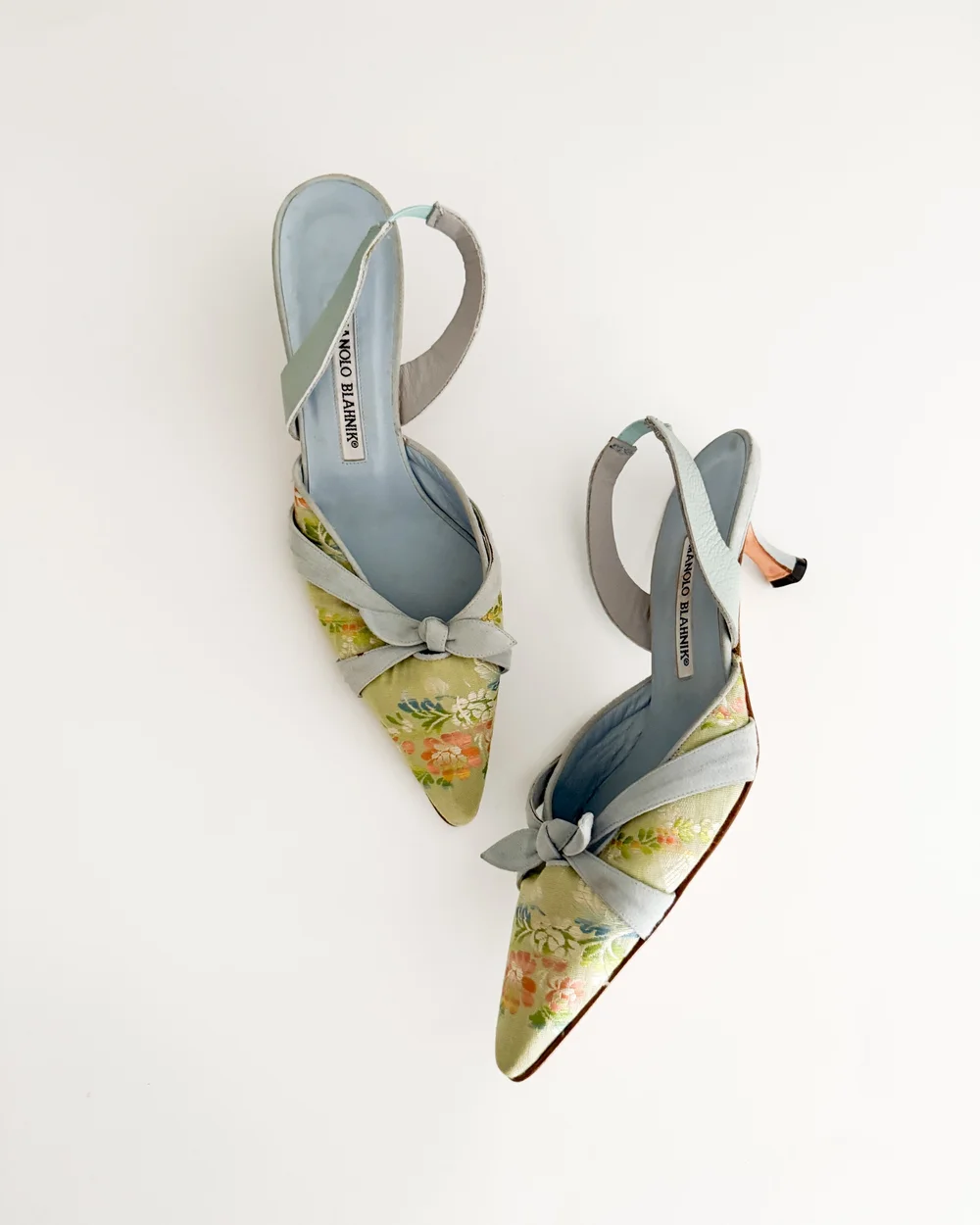 靴 MANOLO BLAHNIK 37 MANOLO BLAHNIK 37 Metallic Floral Brocade Point Toe Pumps