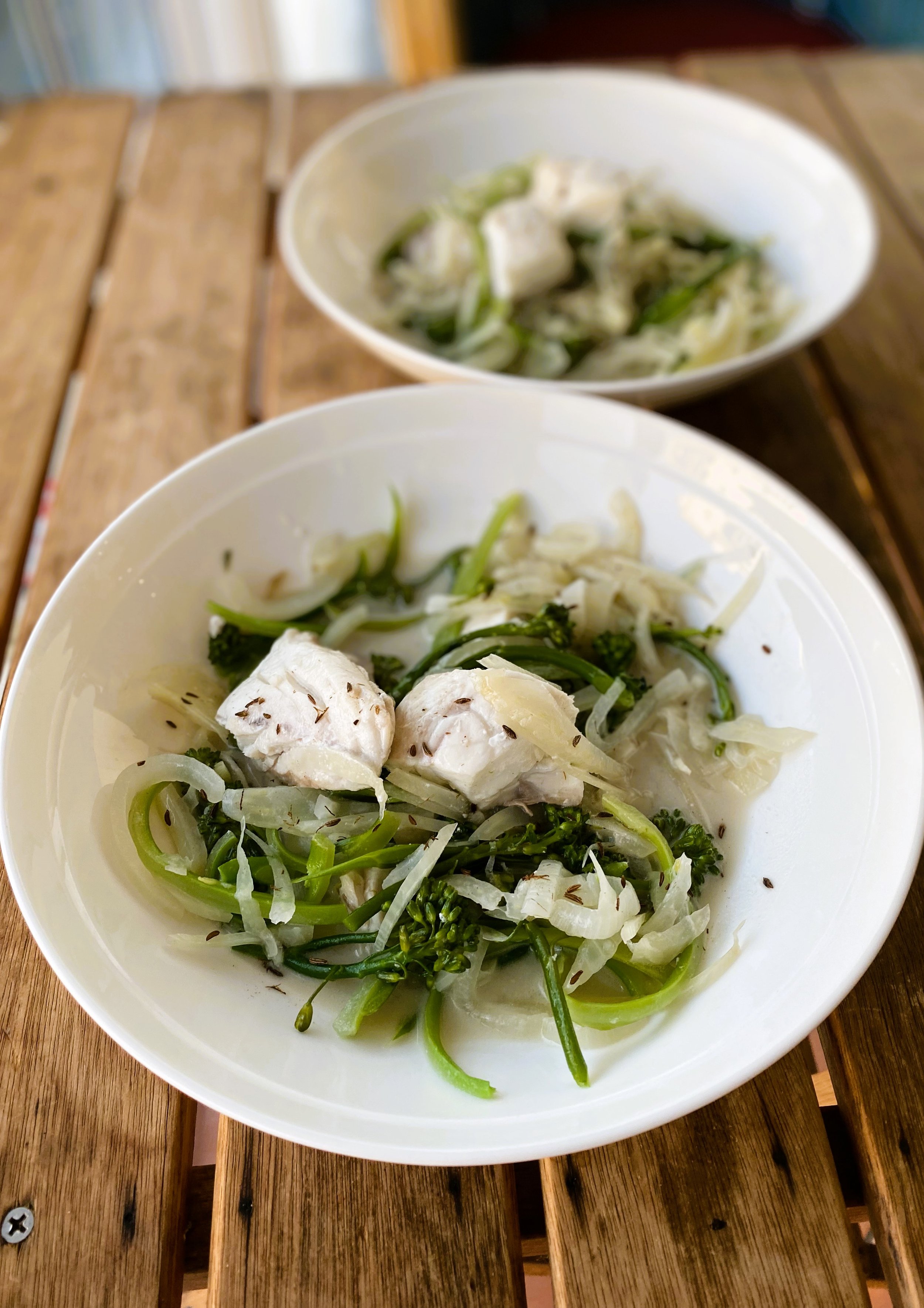 Blue-eye cod poached in broth with fennel and broccolini (low histamine, lectin, oxalate, carbohydrate)