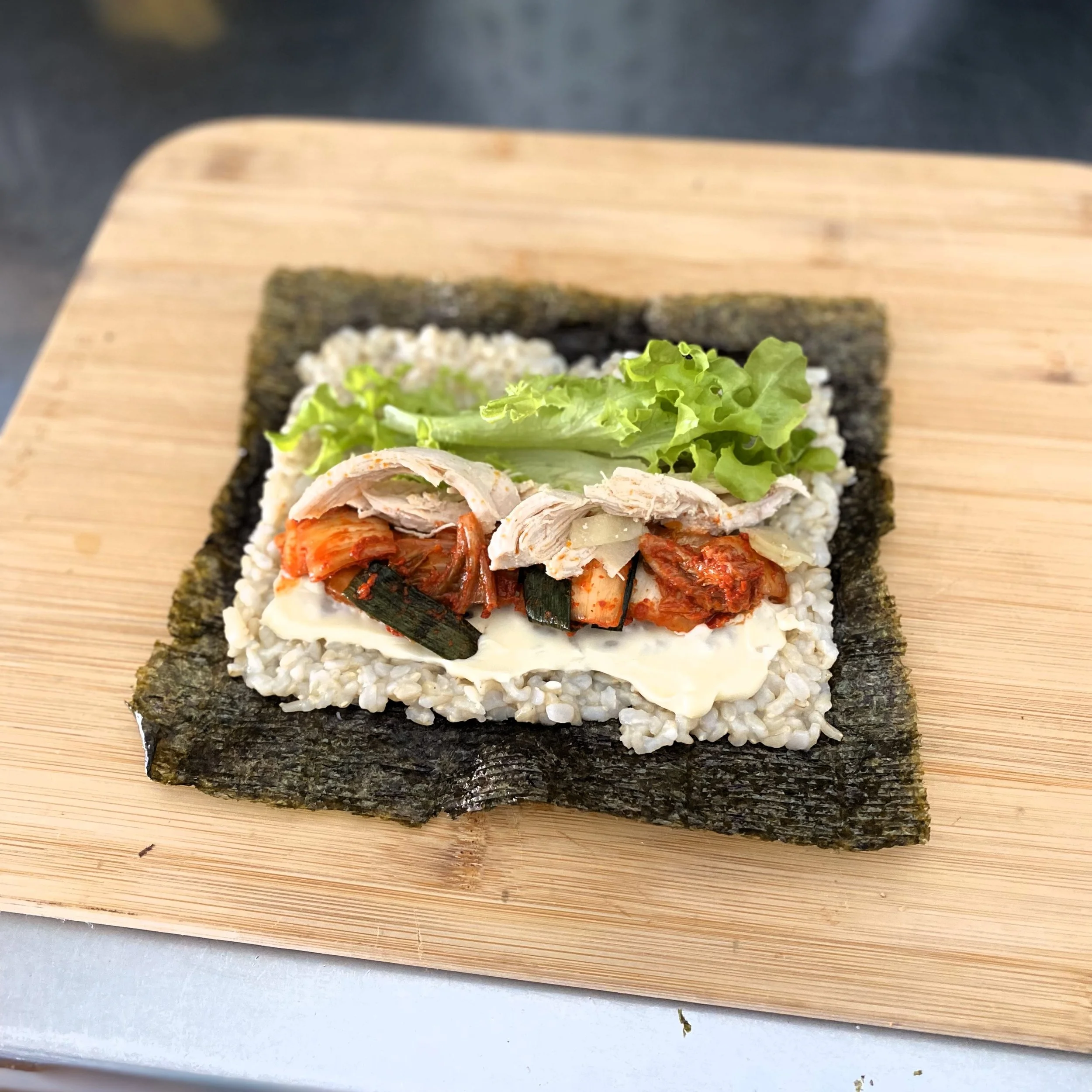 Kimchi gimbap 김치 김밥 (a.k.a. Korean sushi)