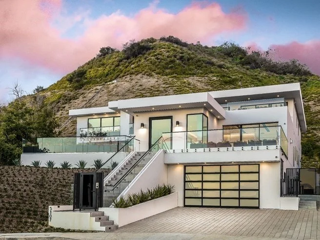 Less than 30% of Californians can afford to buy a home here. WTF 