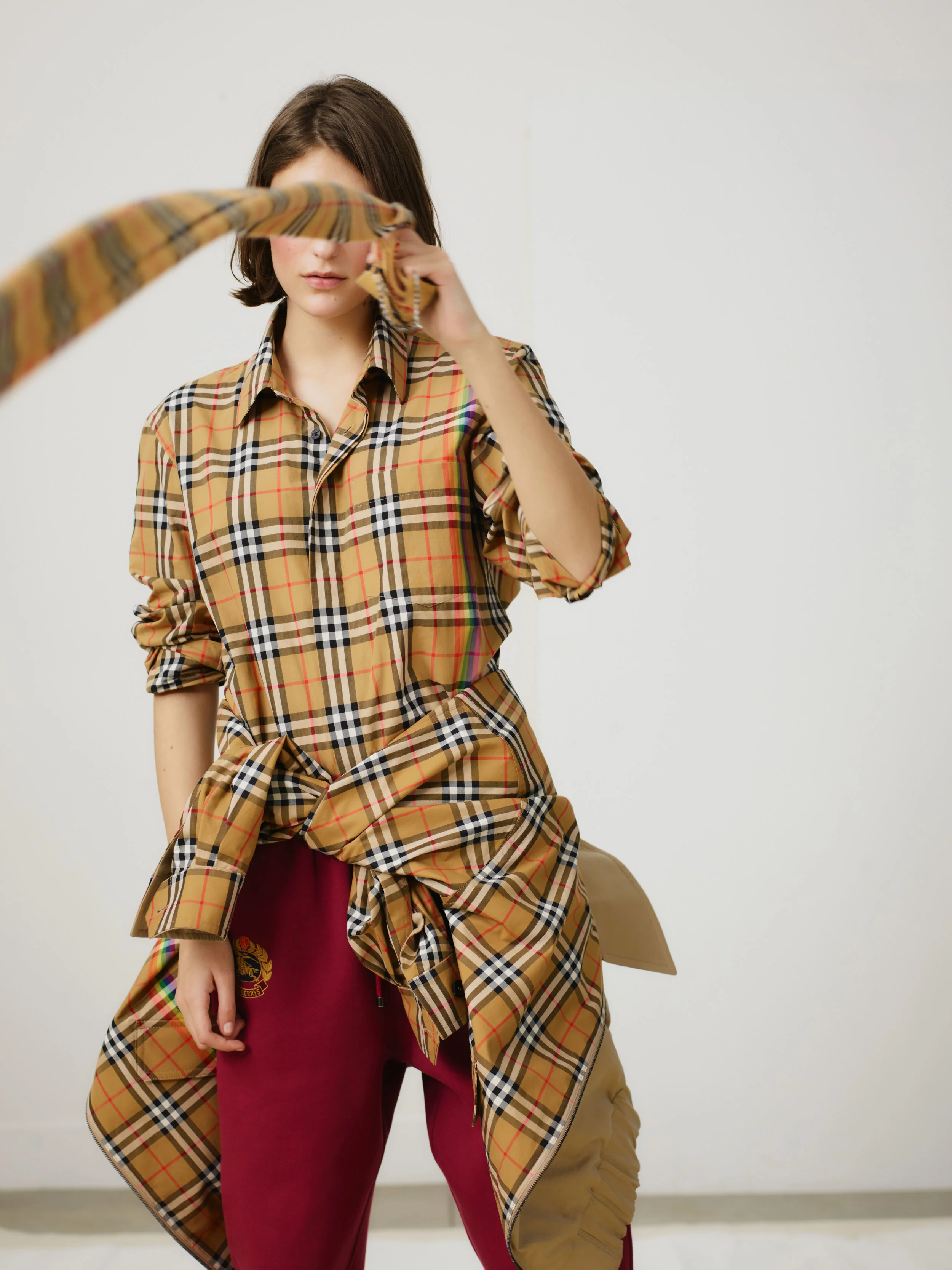 MATCHES_BURBERRY_SHOT_010_034.jpg