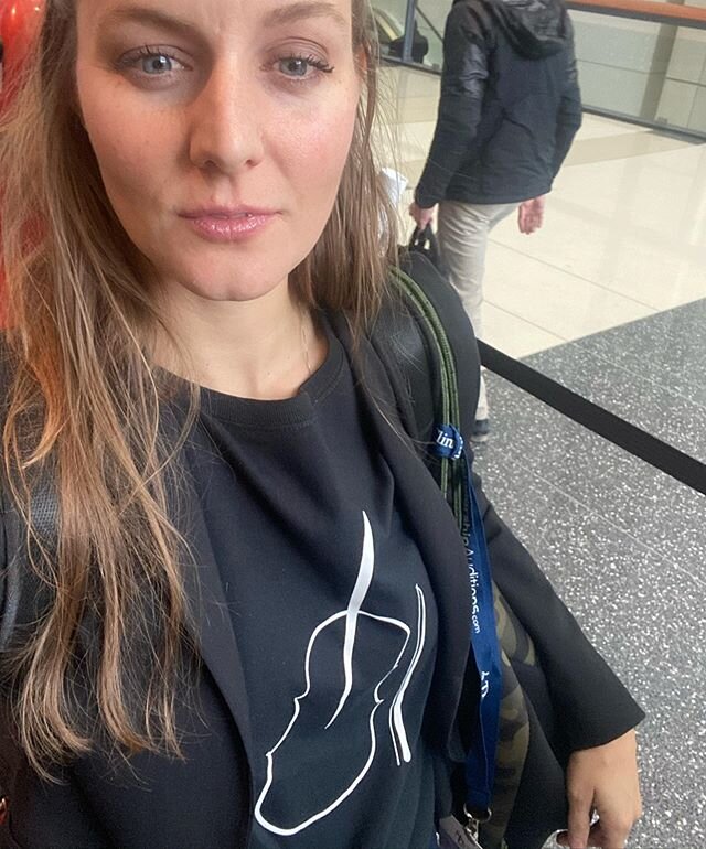 I love my @orchestra.art apparel! I wear my #violin t-shirt under a blazer, this picture is from @themidwestclinic  this year. The cello/bass design is a personal favorite for the artwork itself and I think it passes just fine as a violin #🎻 #violin