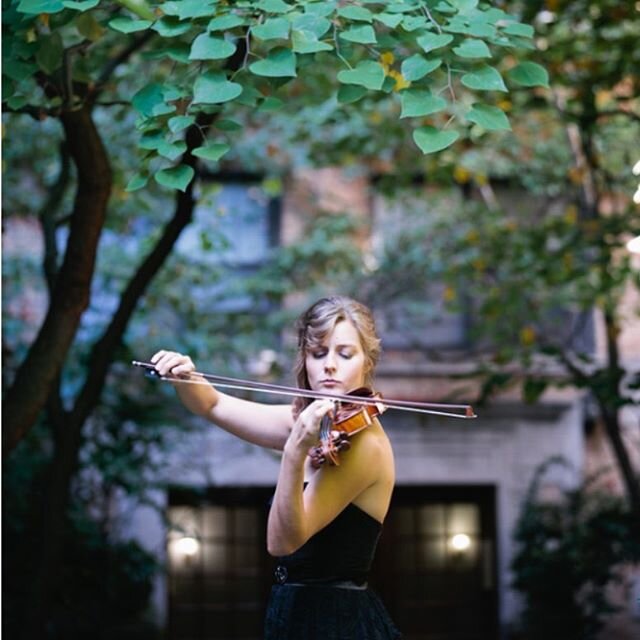 Spring is here in #Chicago, and it&rsquo;s making us feel a little better about being home. #stayhome #violinist #violinistsofinstagram #violin #spring #🎻
