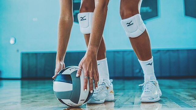 Whelp. Volleyball game tonight is cancelled. What are some things y&rsquo;all are doing to pass the time during this world hiatus?  #Mizuno .
.
.
.
.
#singer #song #volleyballtime #music #speakup 🏐 #volleyball #musicismylife #empowering #vball #voll
