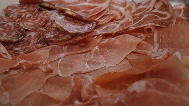 🎶Coppa, bresaola, prosciutto, guanciale, salame, lardoooooo.... 🎶⁠
⁠
Just the sound of cured Italian meat is seductive and once you've tasted them and it's part of your food memory, you're done... you've been cursed FOREVER🌚⁠
⁠
Every single day yo