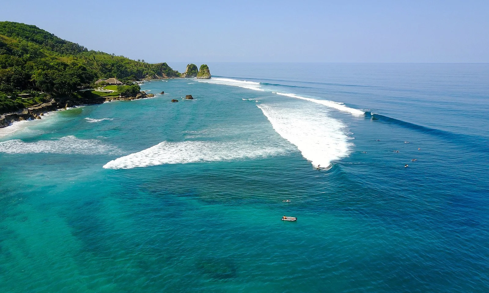 Top 3 Best Luxury Surf Resorts in Indonesia