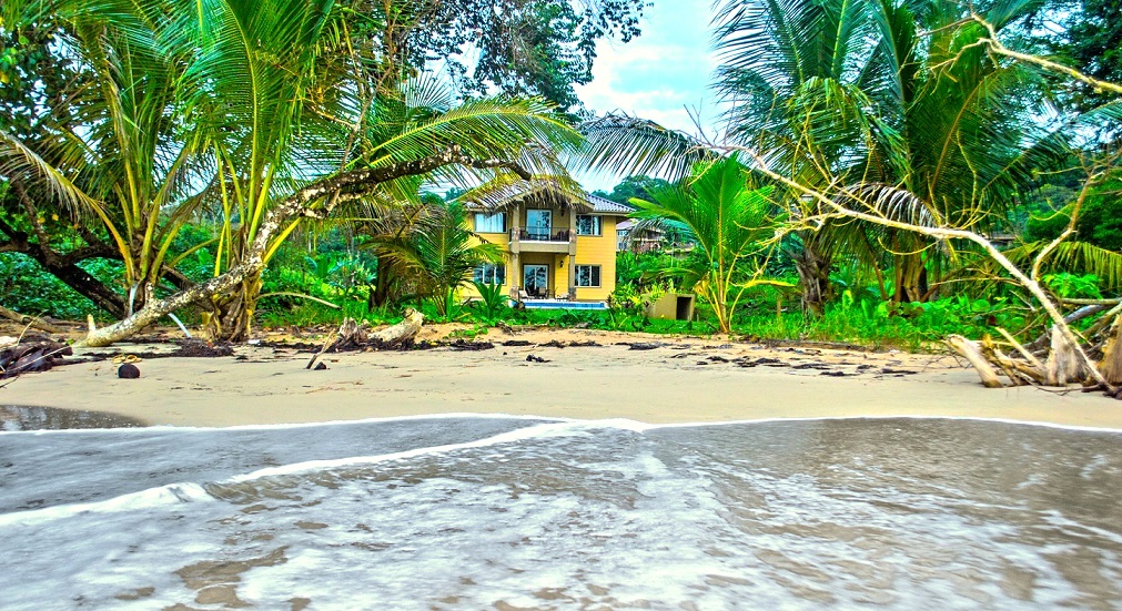 Red Frog Beach Resort | Ocean Front Beach Villa