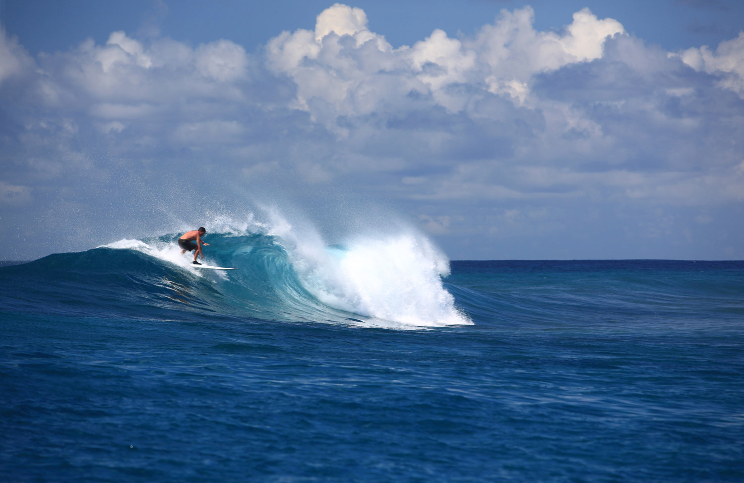 Six_Senses_Laamu_Surf_Wave_Collective.jpg