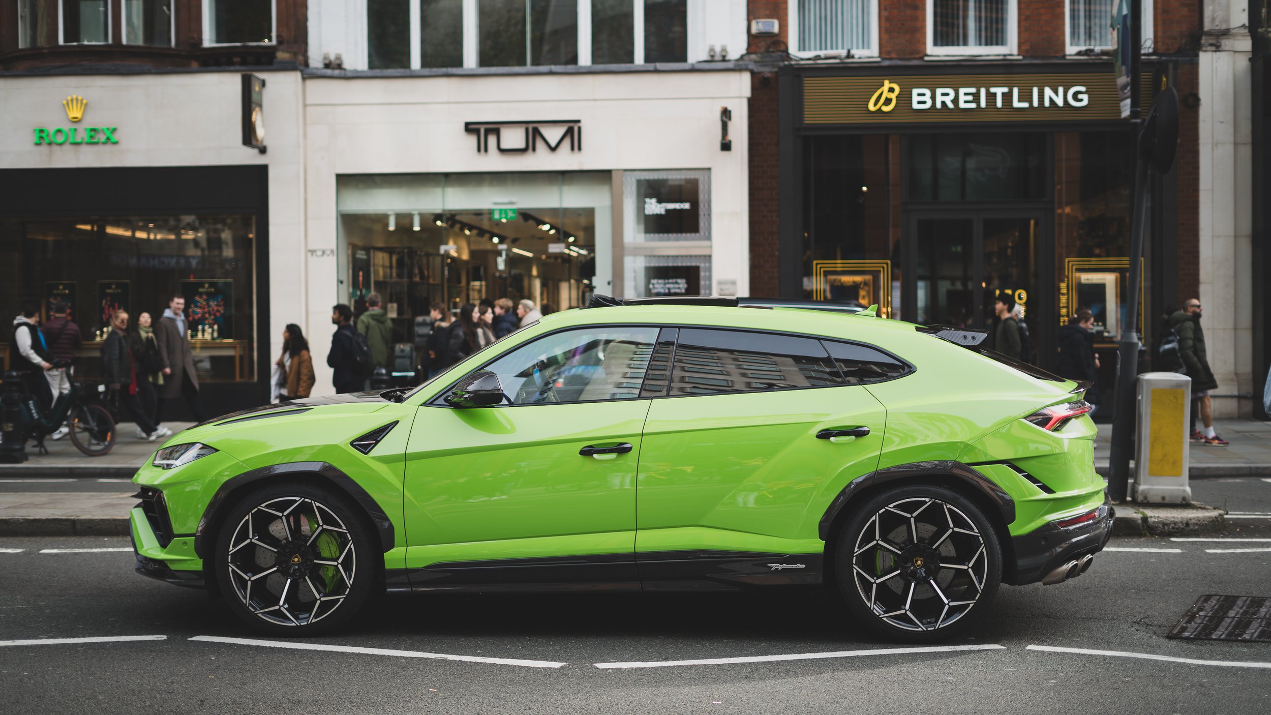Lamborghini Urus - Knightsbridge, London