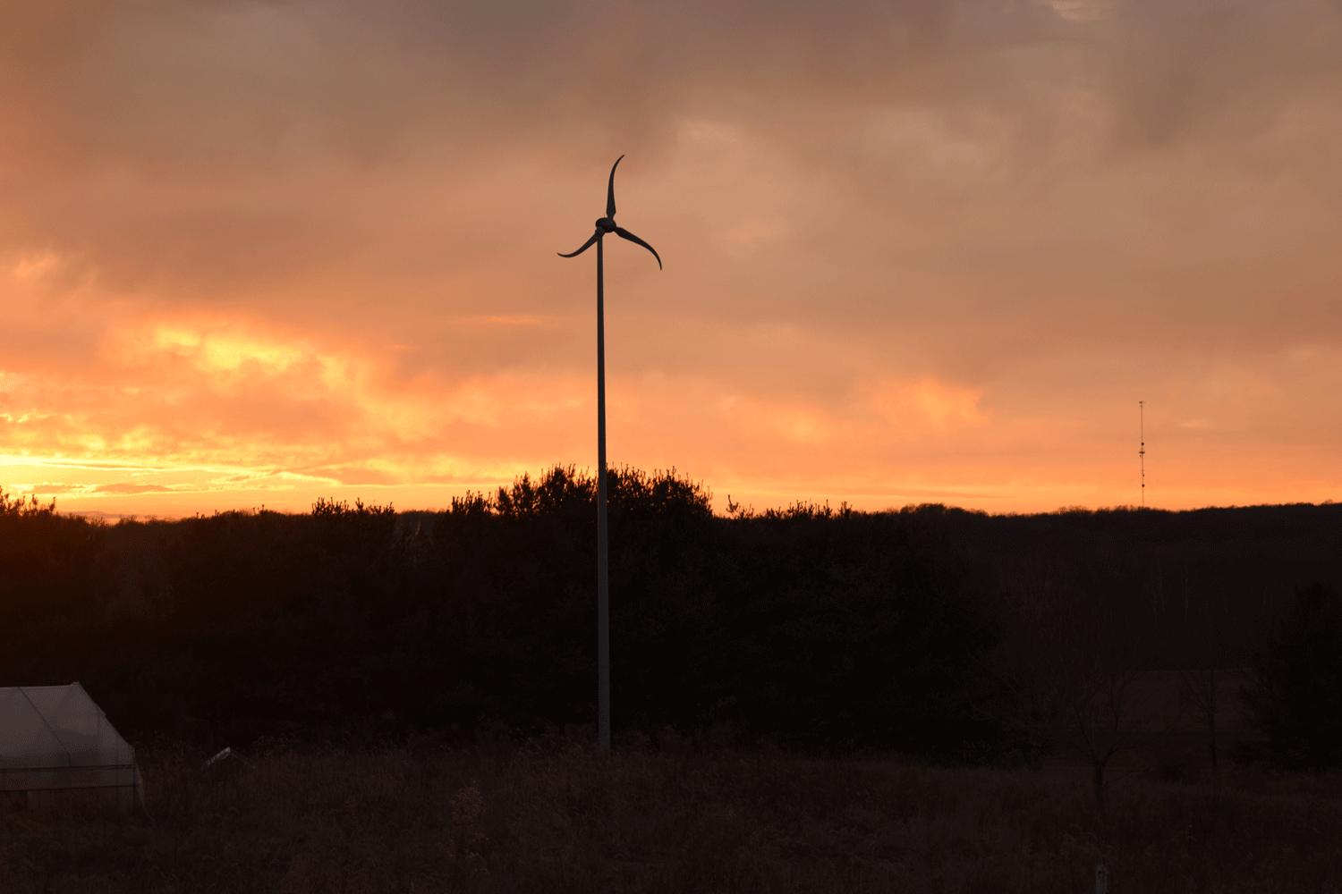 sumersunsetwithwindturbine.gif