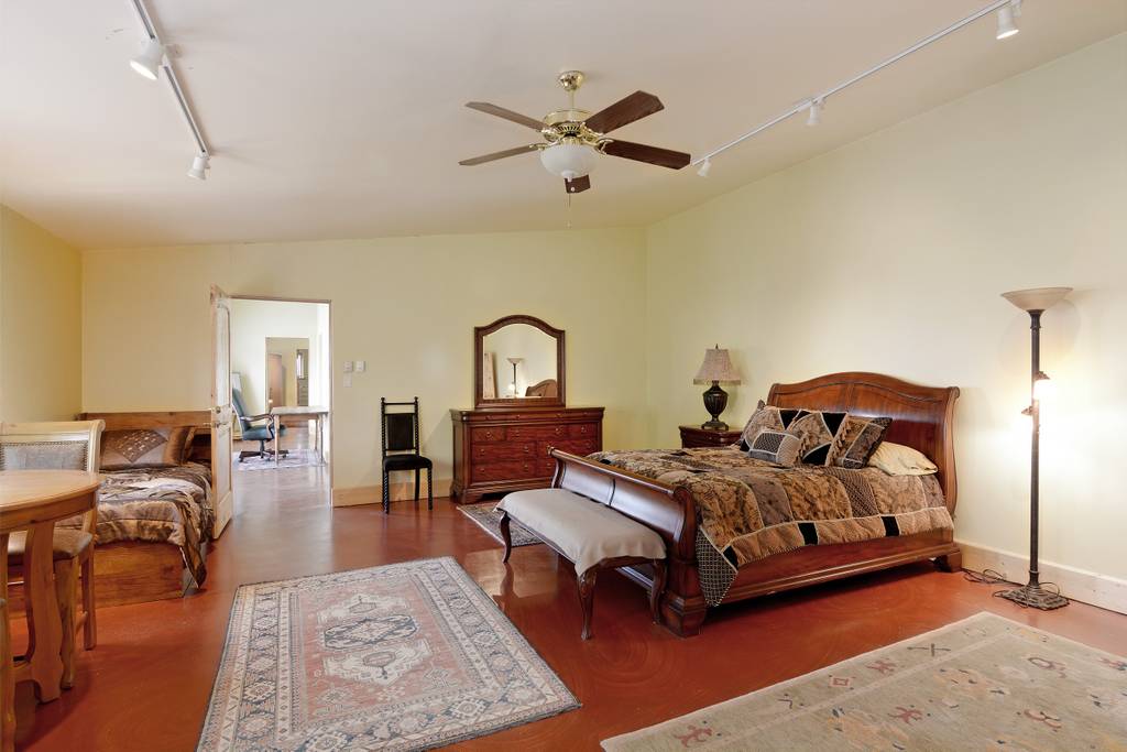 TppBedroom1.jpg