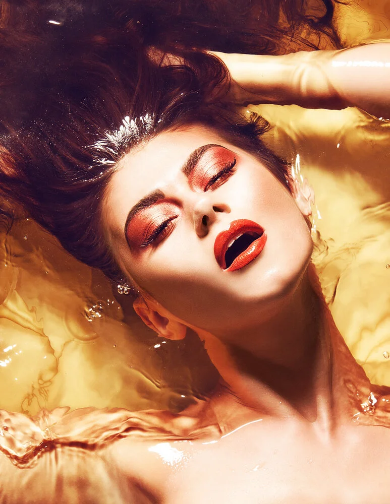 Siren by Robert Carter