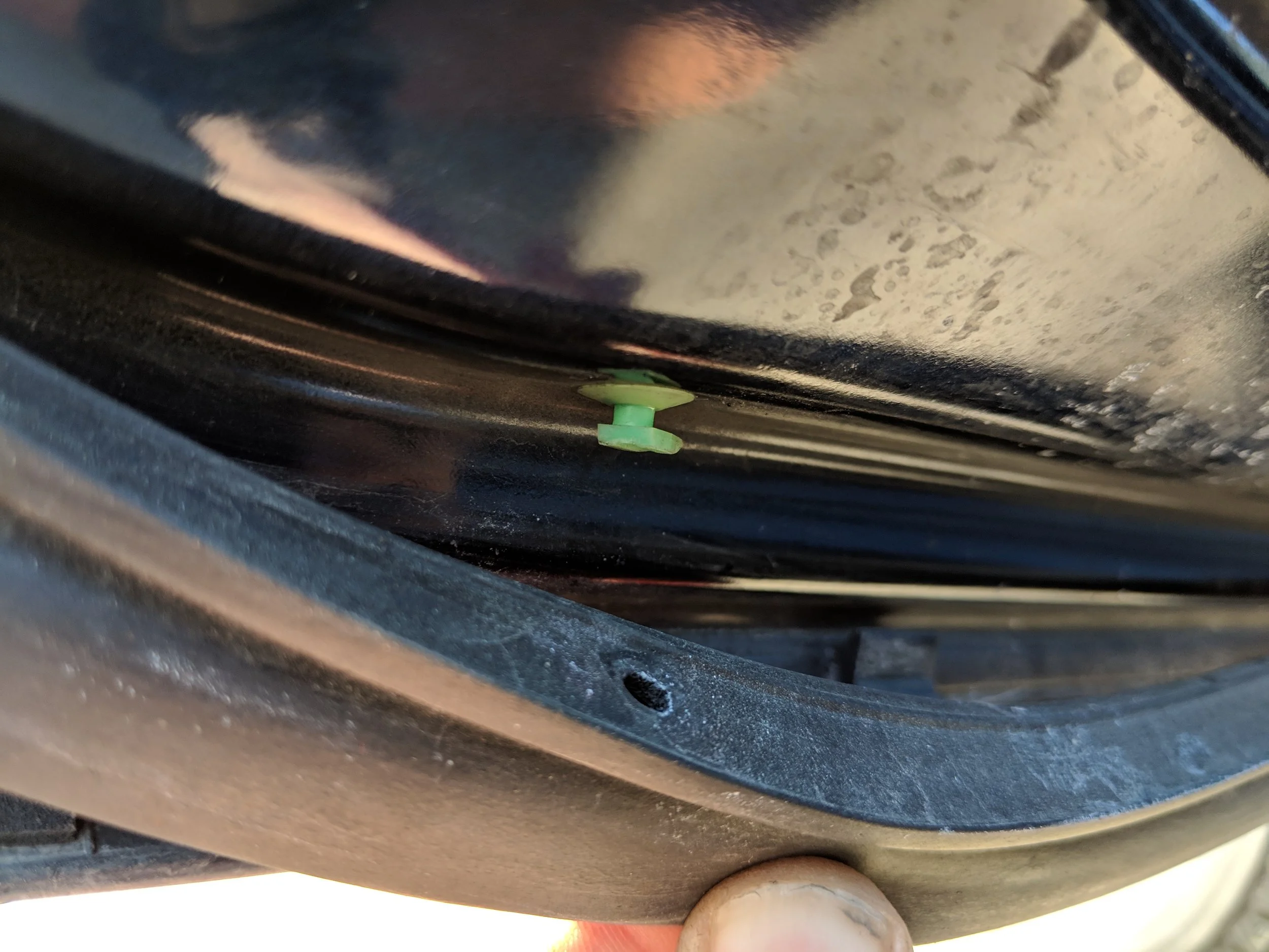 Half of the clip broken off.