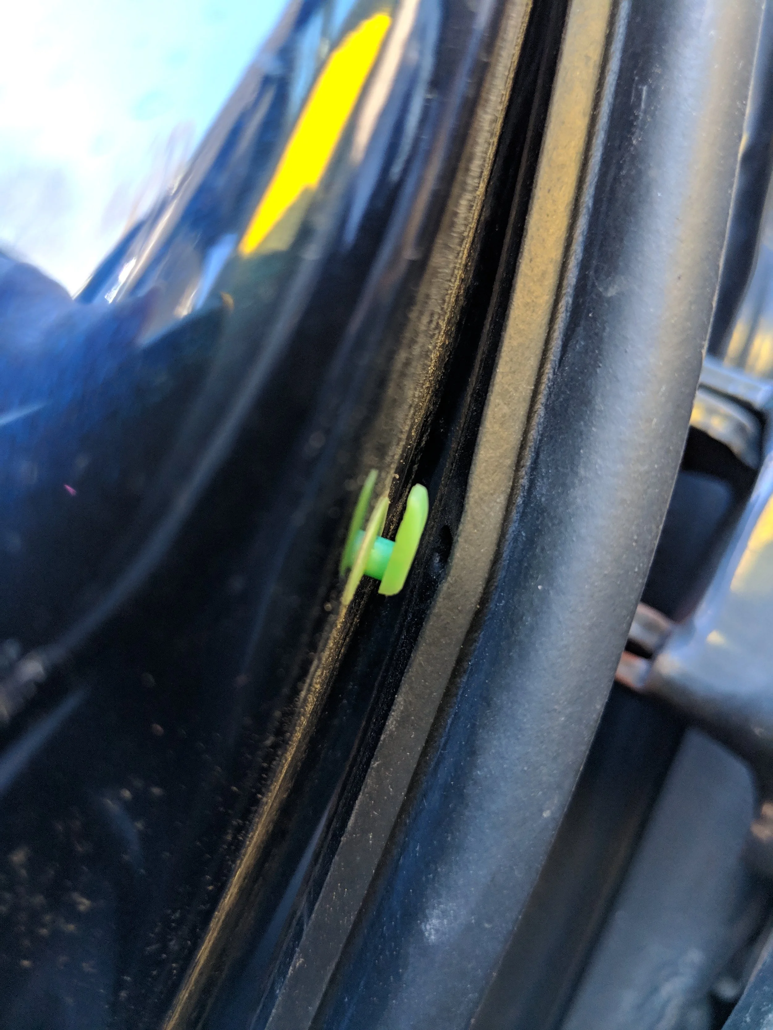 Another old broken clip. Plastic’s finite life given weather changes.