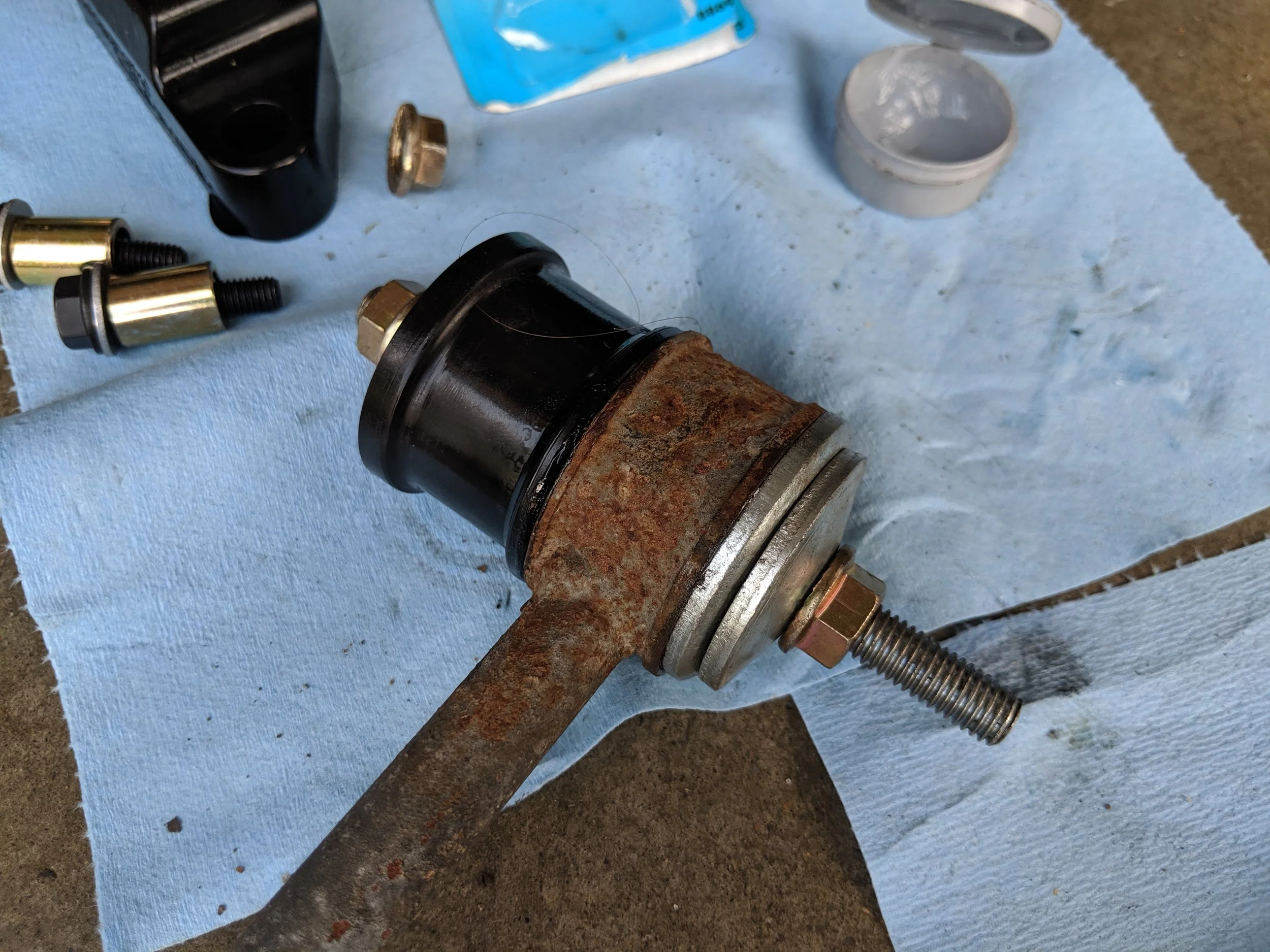 If you don’t have a vice press, you can easily make your own with a long bolt, couple of nuts and a few large washers.