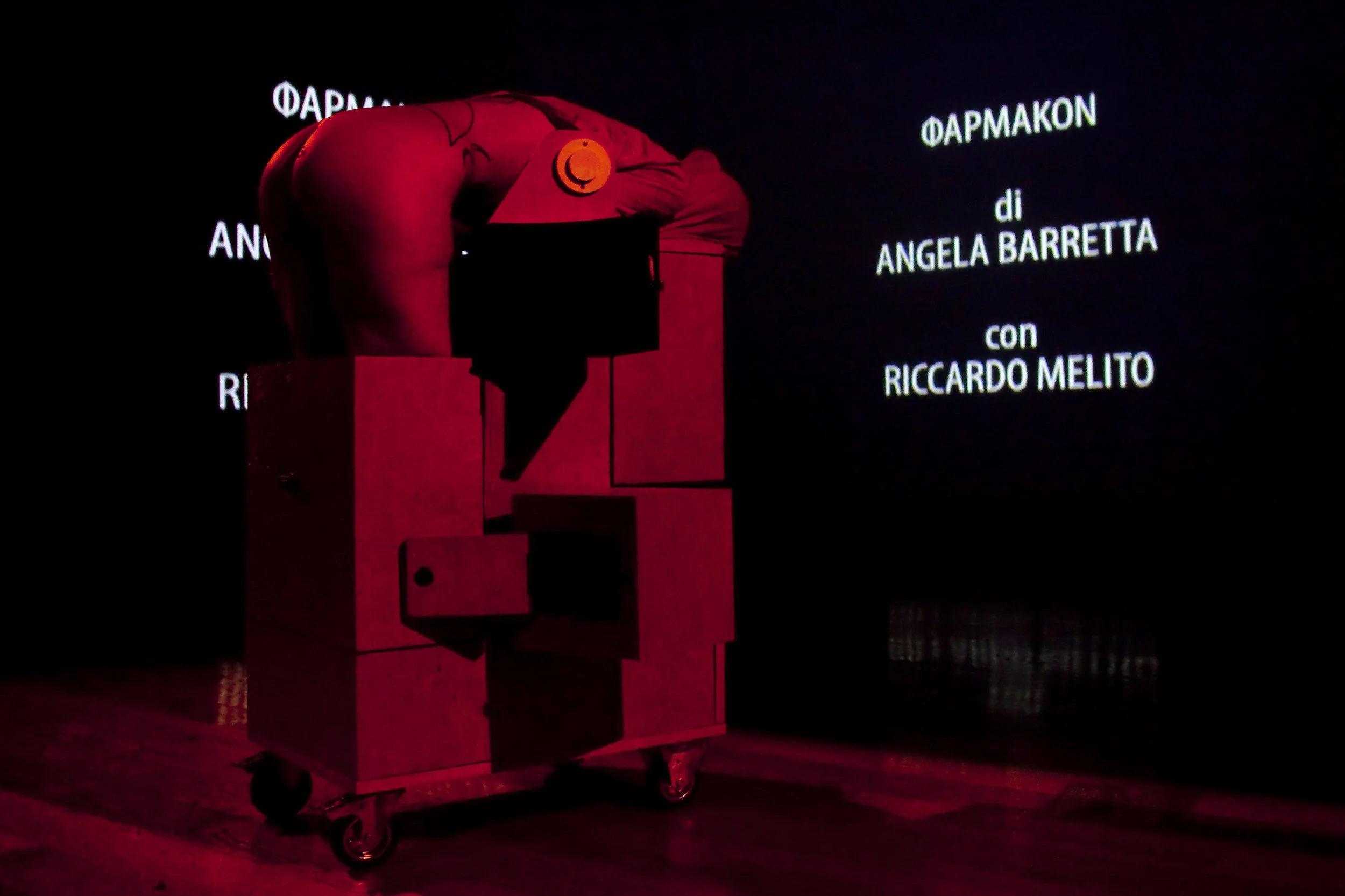 Angela Barretta, ΦΑΡΜΑΚΟΝ , photo A. Benestante