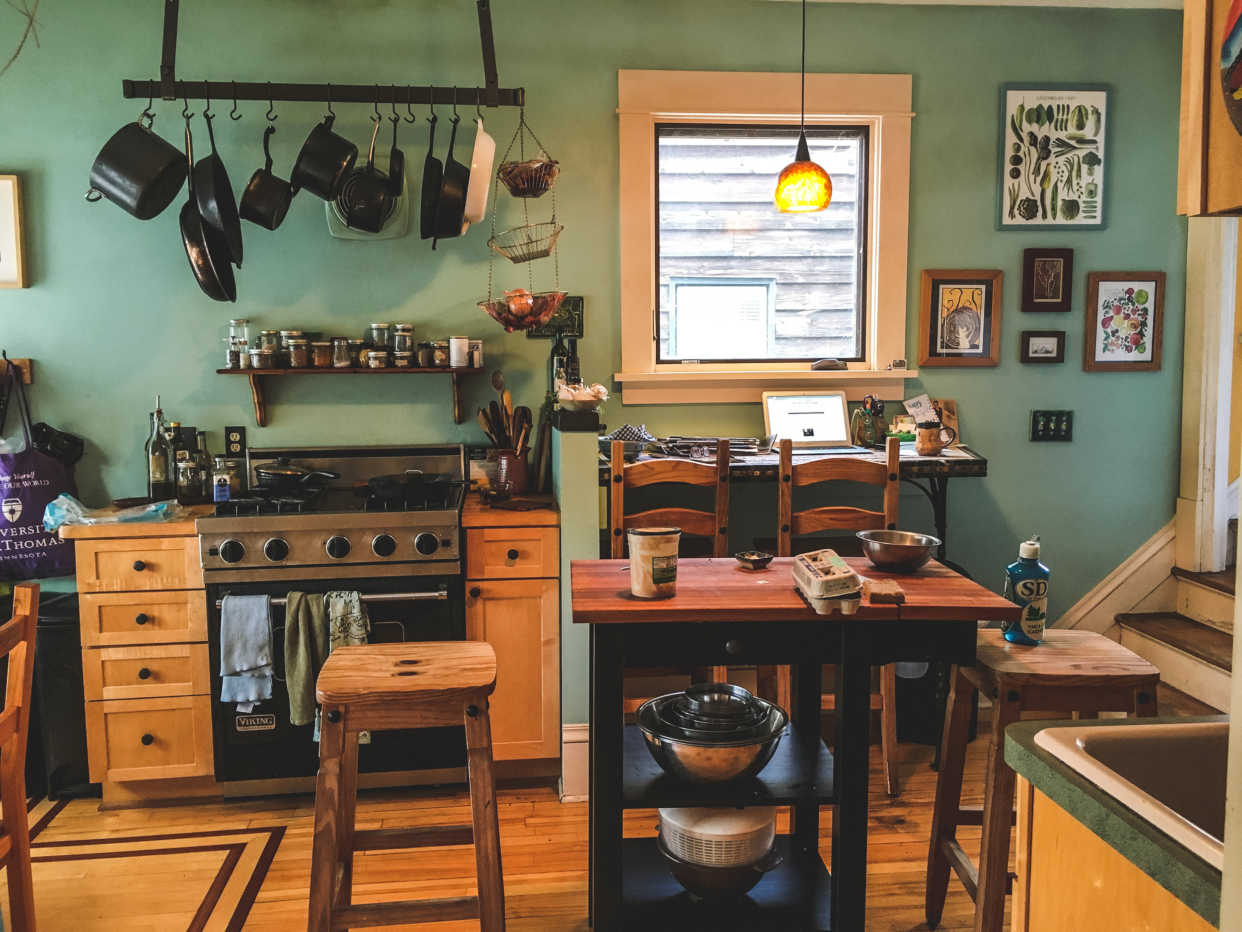 Master the art of multitasking in the kitchen ⏲️ - Emeril Everyday