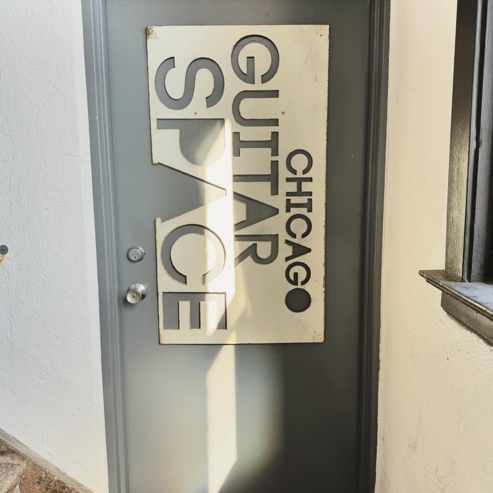 We&rsquo;ve officially moved! Our guitar shop is open and ready to rock! We are now located at 2100 W Grand Ave. Swing by for custom builds and top-notch repairs. Let&rsquo;s make some music together!&rdquo; 🎸
#guitarmaking #luthier #chicagoguitarsp