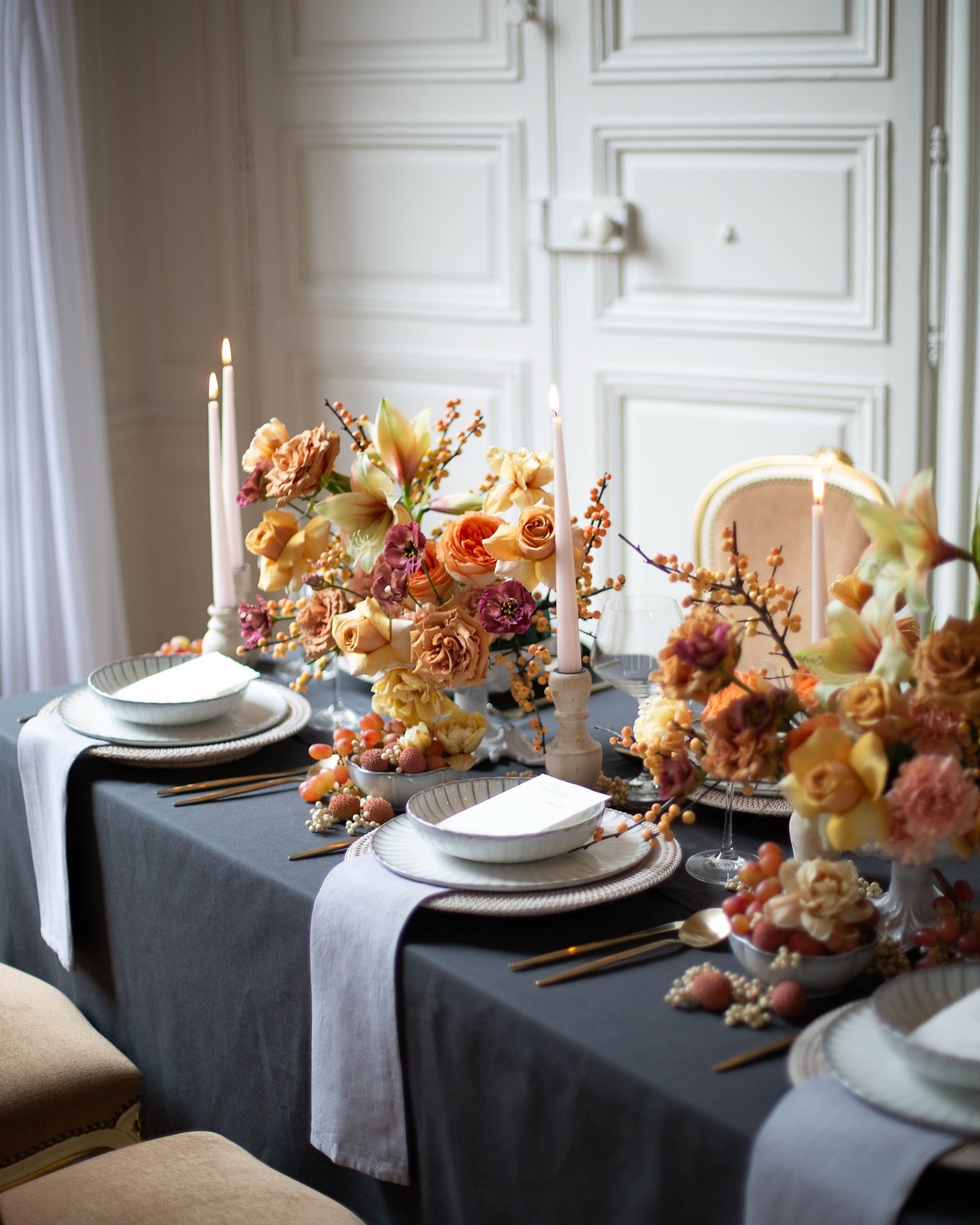 Appart from creating with flowers, I also love to photograph them, although, I usually don&rsquo;t speak so much about that. 

So thankful for this project that @jenniferfoxweddings and I put together, where I was able to do both. 🍁

&mdash;
Plannin