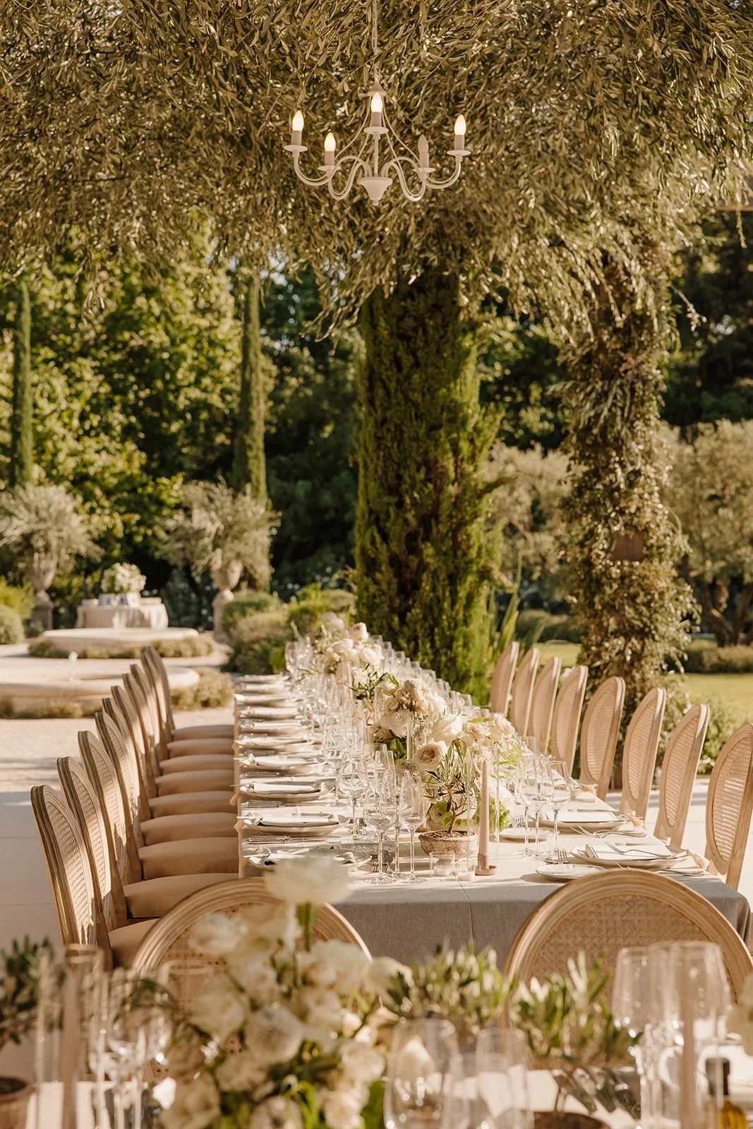 floresie_luxury_wedding_flowers_provence_estoublon - 12.jpeg