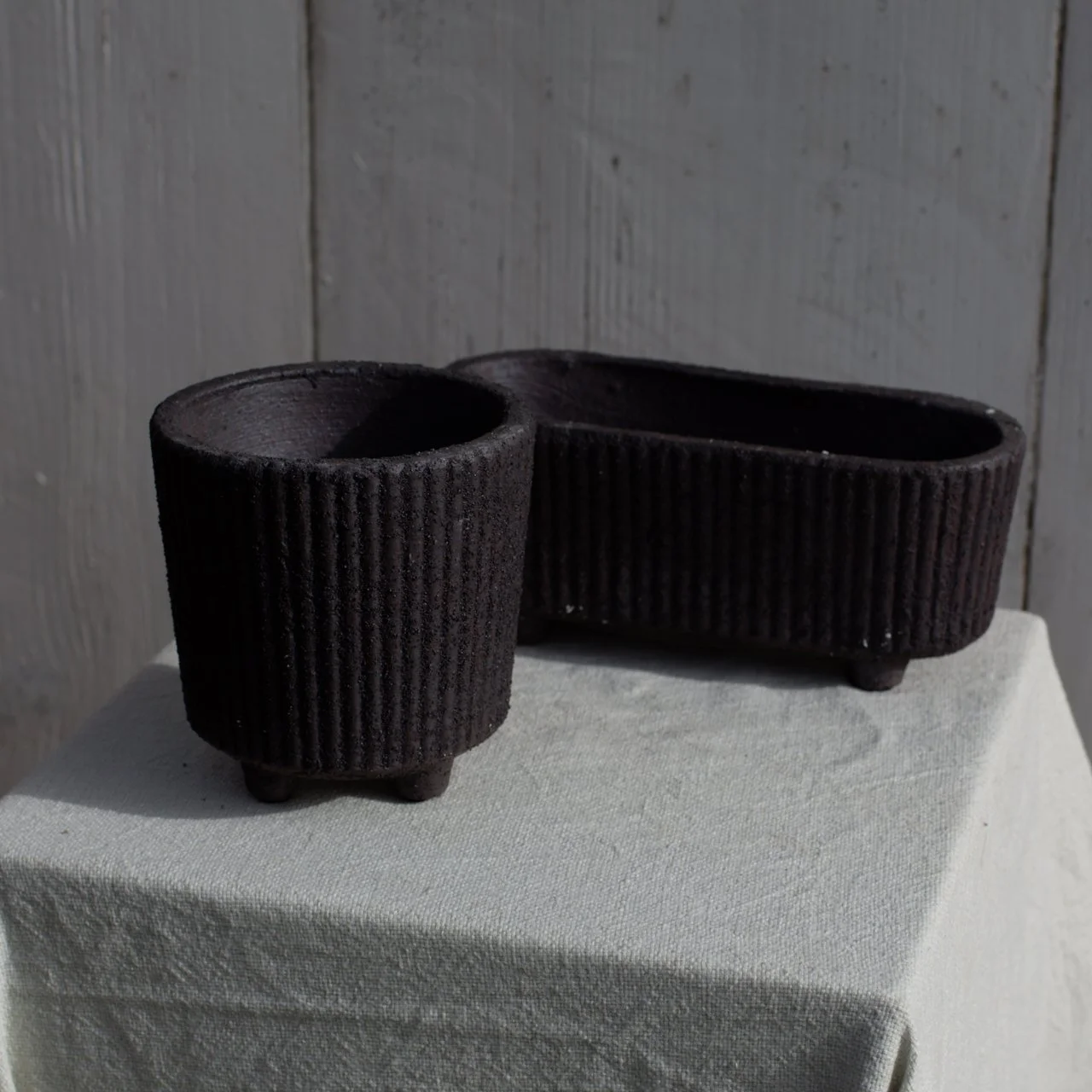 2e VIE : pot strié noir par lot