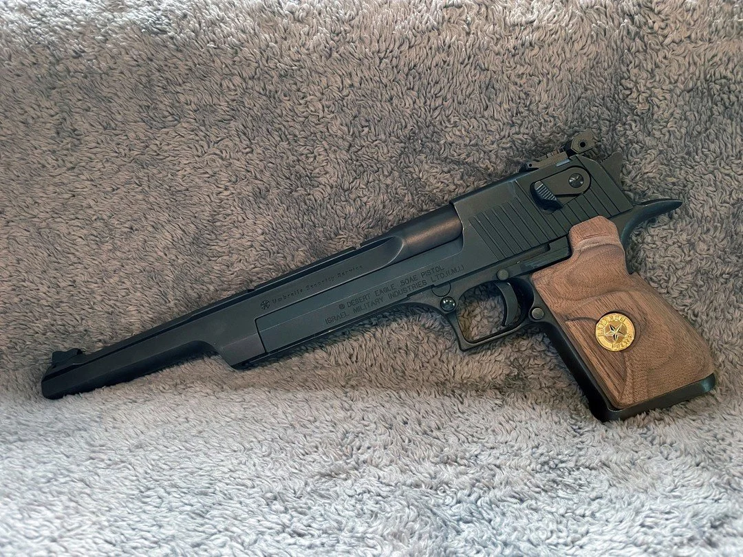 Progress update on the OG Leon's RE2 Desert Eagle .50AE 10&ldquo;! Starting to finally take shape!